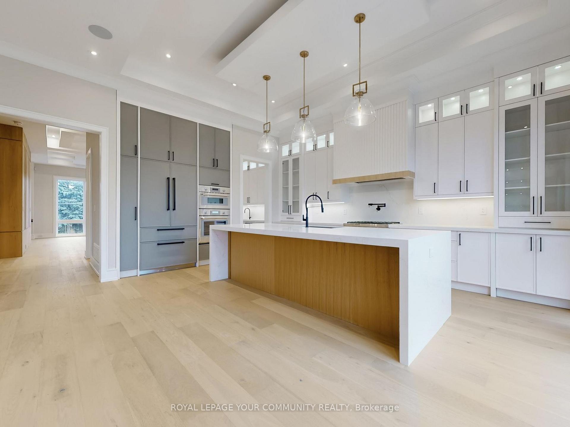 Photo 3 of 117 A Crestwood Road, Vaughan, Crestwood-Springfarm-Yorkhill — HOMEH
