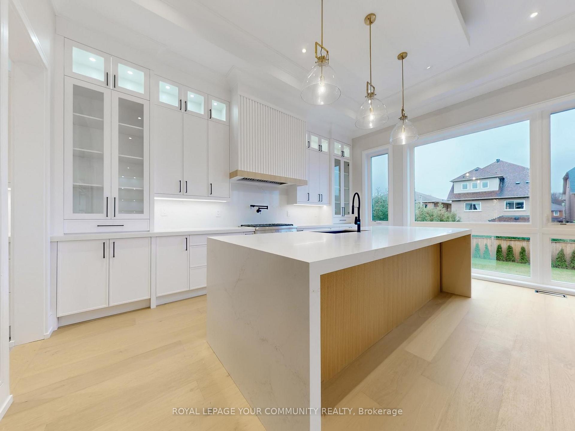 Photo 6 of 117 A Crestwood Road, Vaughan, Crestwood-Springfarm-Yorkhill — HOMEH