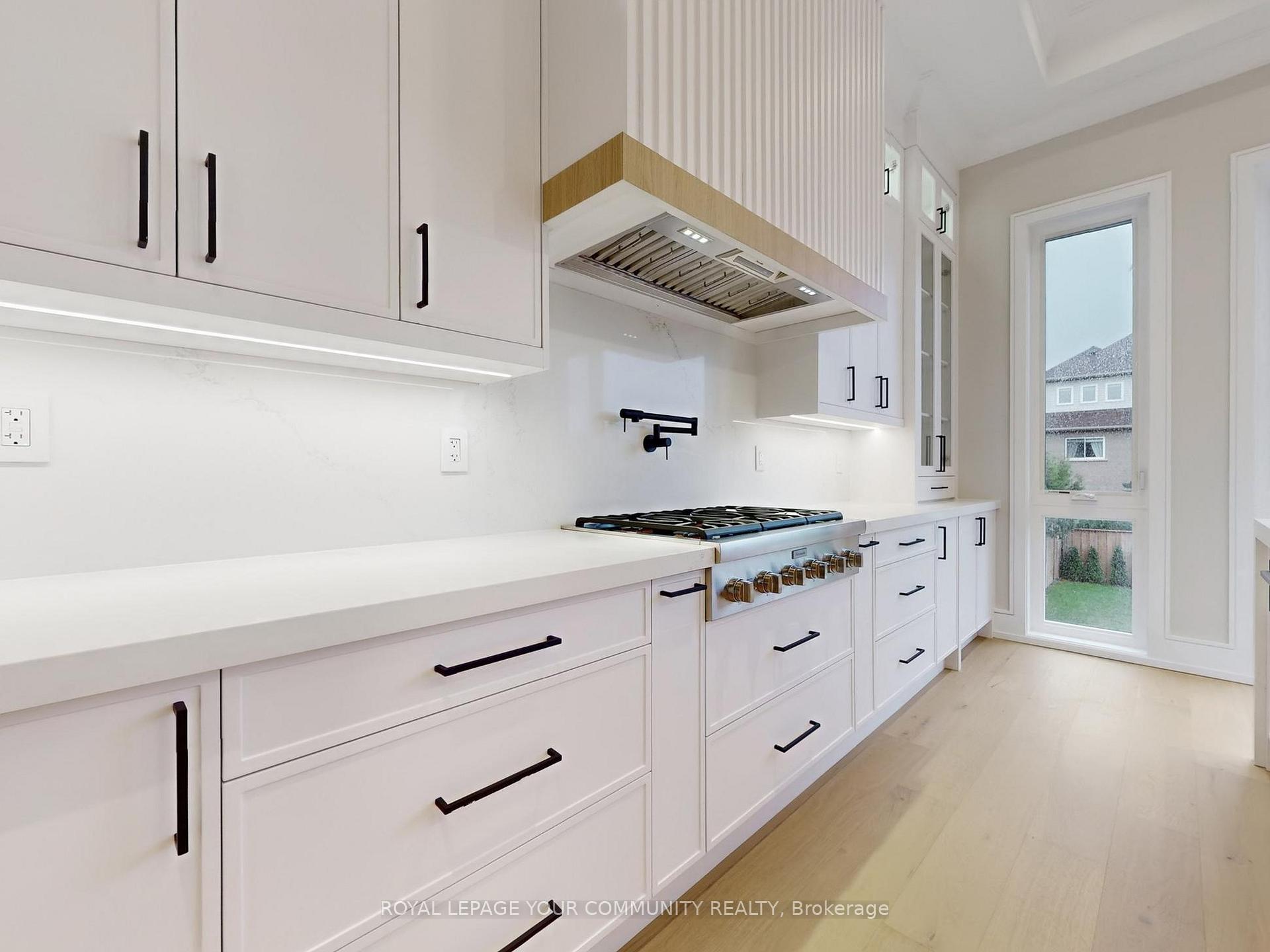 Photo 7 of 117 A Crestwood Road, Vaughan, Crestwood-Springfarm-Yorkhill — HOMEH