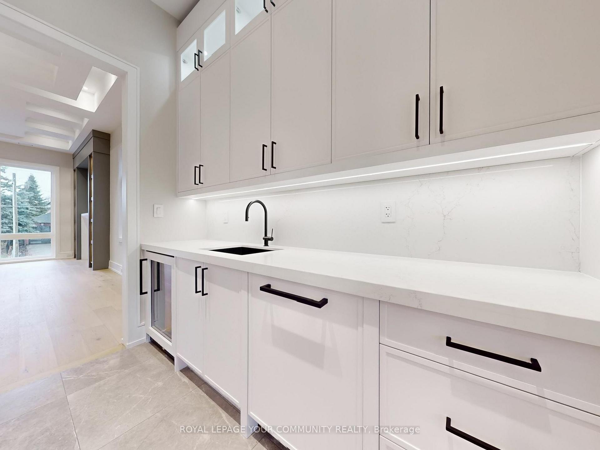 Photo 11 of 117 A Crestwood Road, Vaughan, Crestwood-Springfarm-Yorkhill — HOMEH