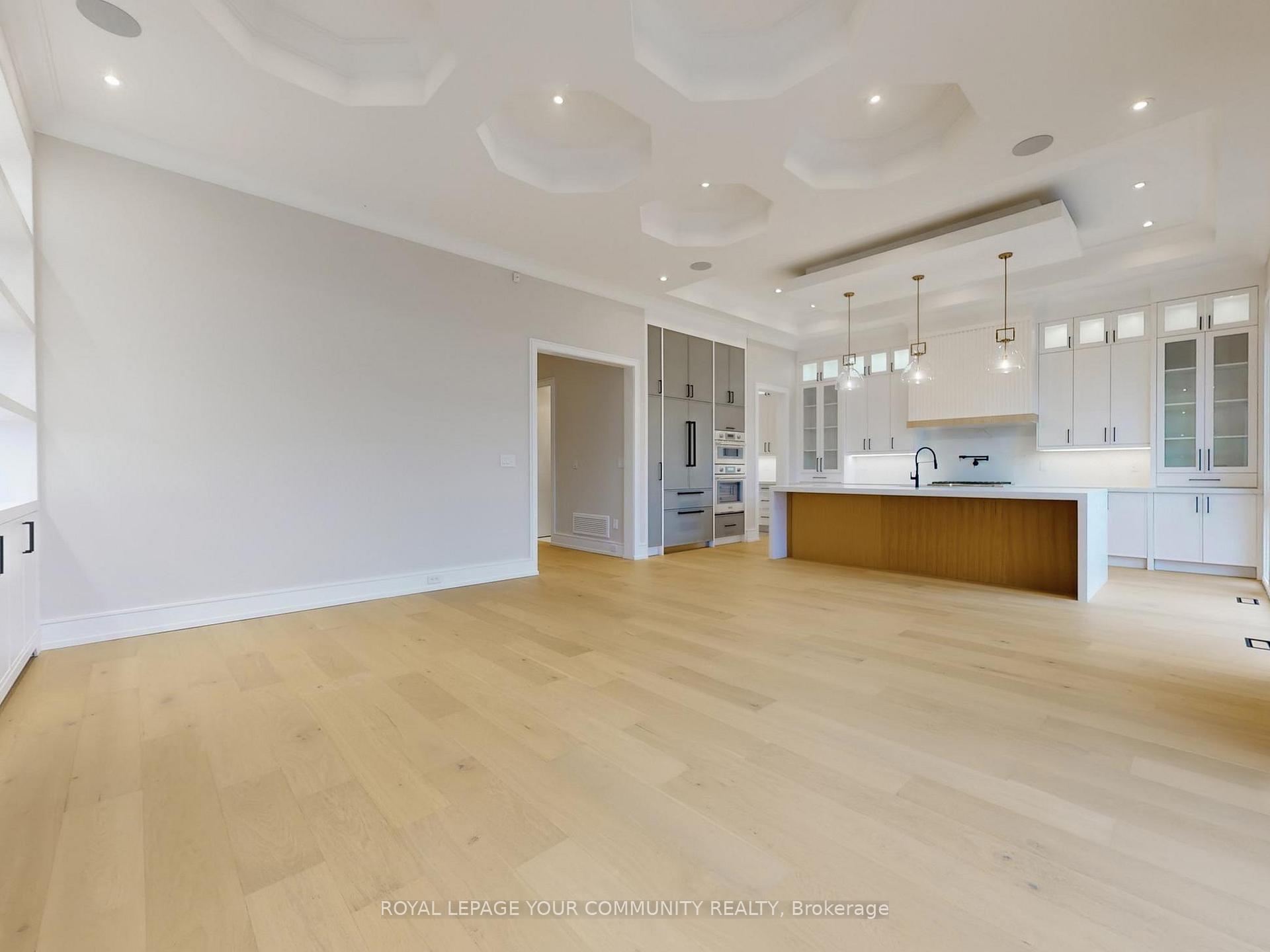 Photo 12 of 117 A Crestwood Road, Vaughan, Crestwood-Springfarm-Yorkhill — HOMEH