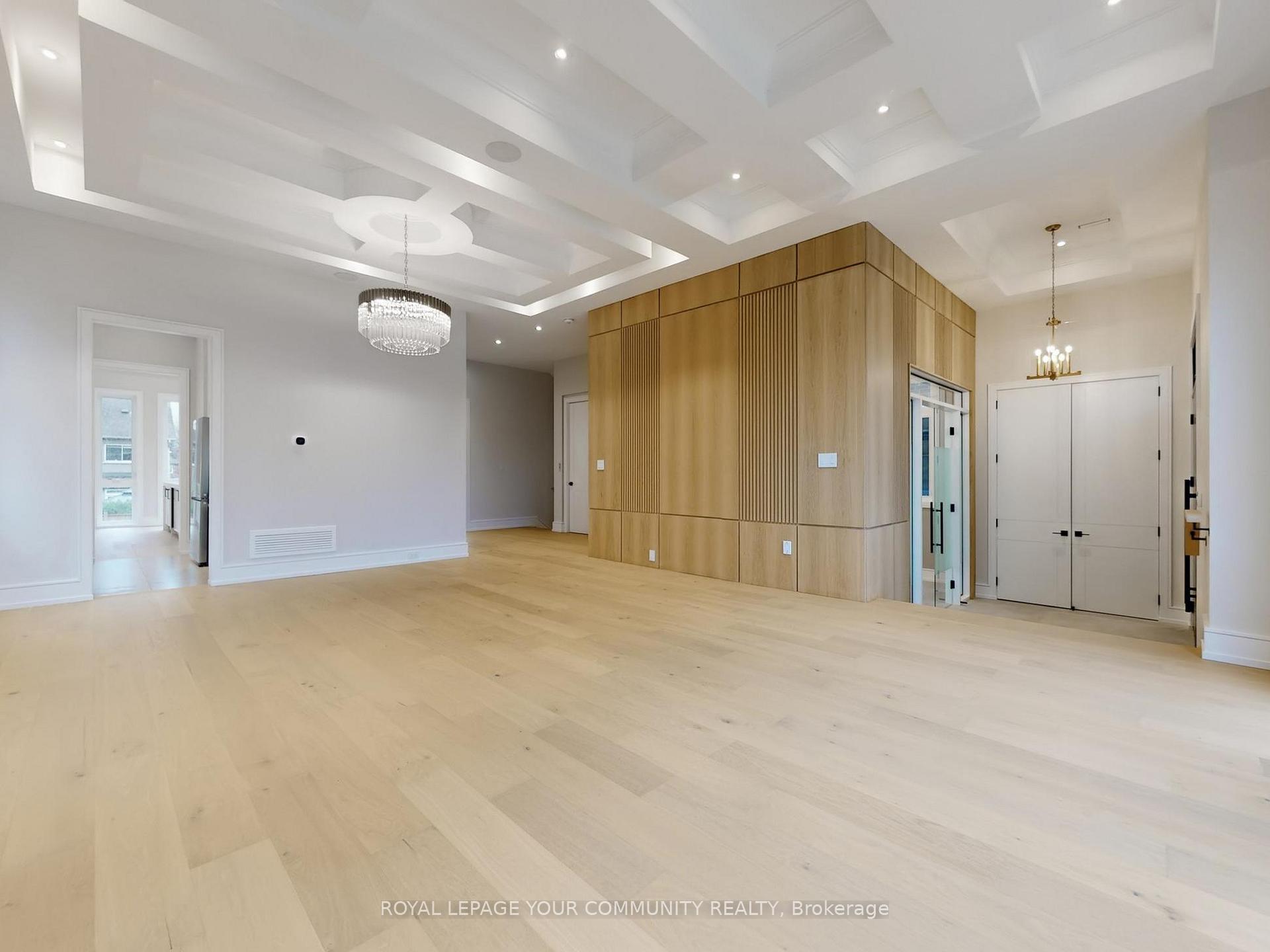 Photo 14 of 117 A Crestwood Road, Vaughan, Crestwood-Springfarm-Yorkhill — HOMEH