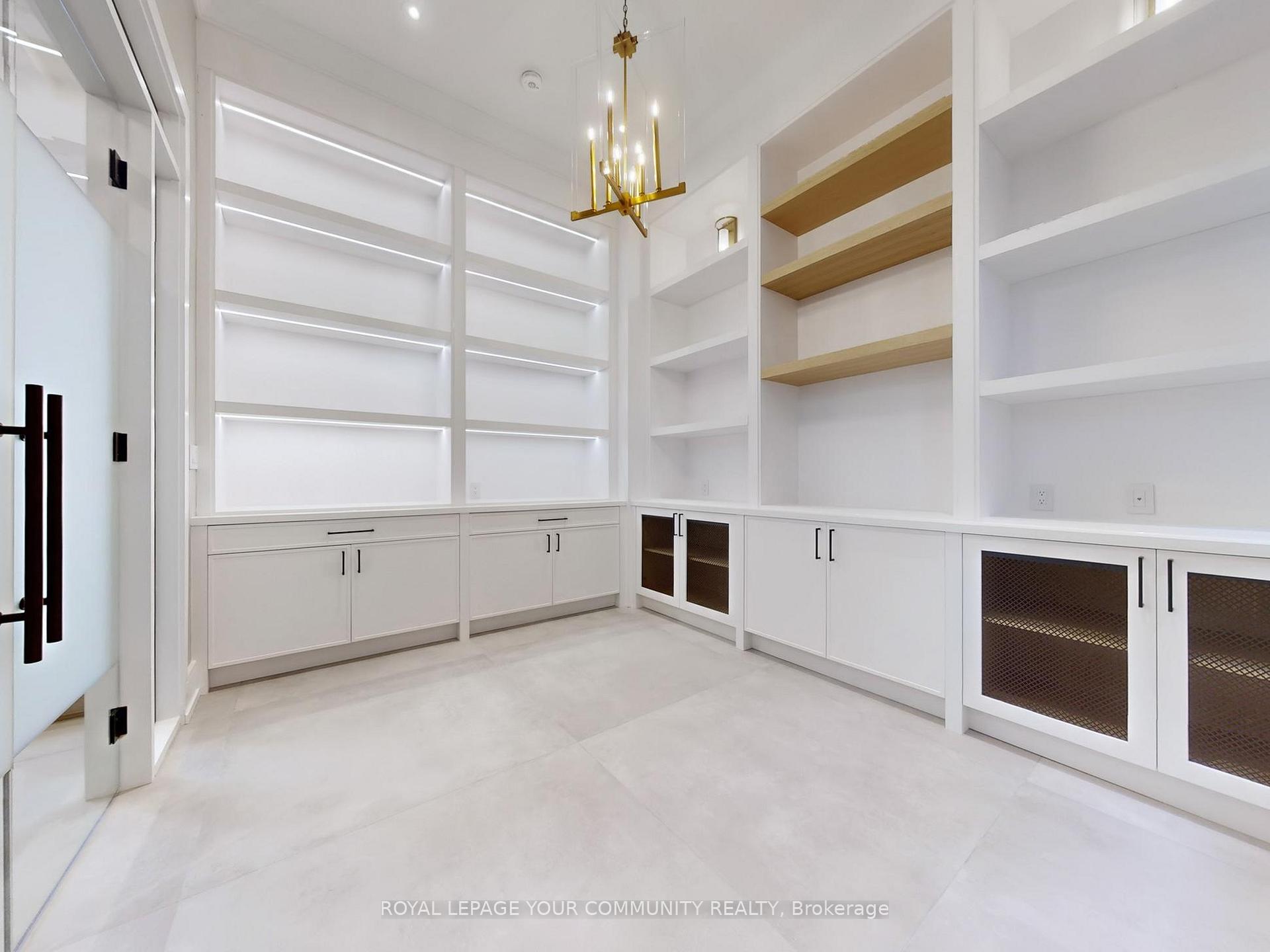 Photo 19 of 117 A Crestwood Road, Vaughan, Crestwood-Springfarm-Yorkhill — HOMEH
