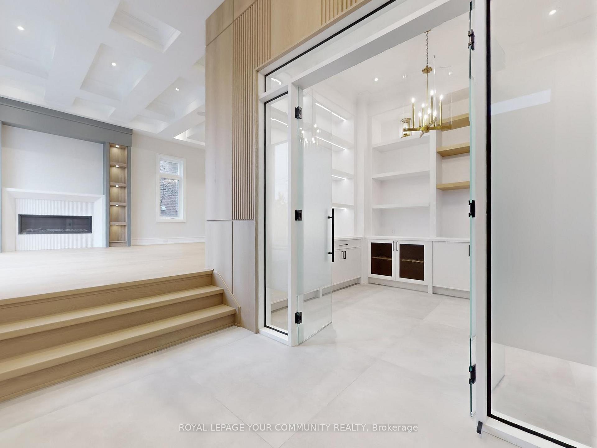 Photo 25 of 117 A Crestwood Road, Vaughan, Crestwood-Springfarm-Yorkhill — HOMEH