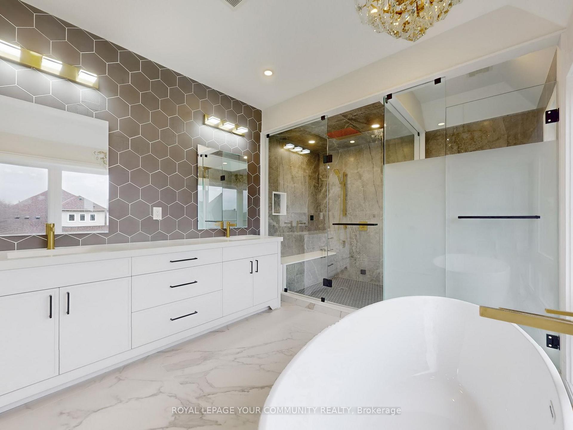 Photo 30 of 117 A Crestwood Road, Vaughan, Crestwood-Springfarm-Yorkhill — HOMEH