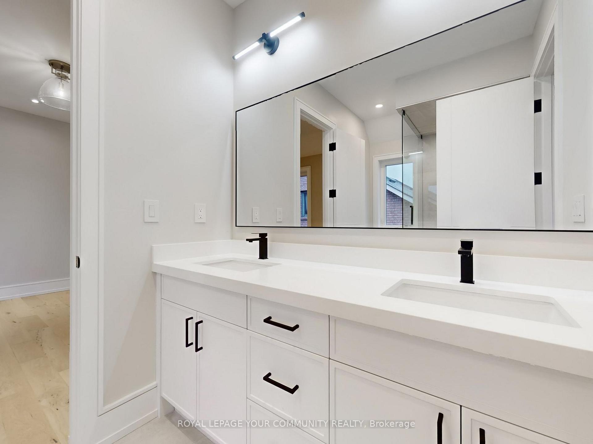 Photo 34 of 117 A Crestwood Road, Vaughan, Crestwood-Springfarm-Yorkhill — HOMEH
