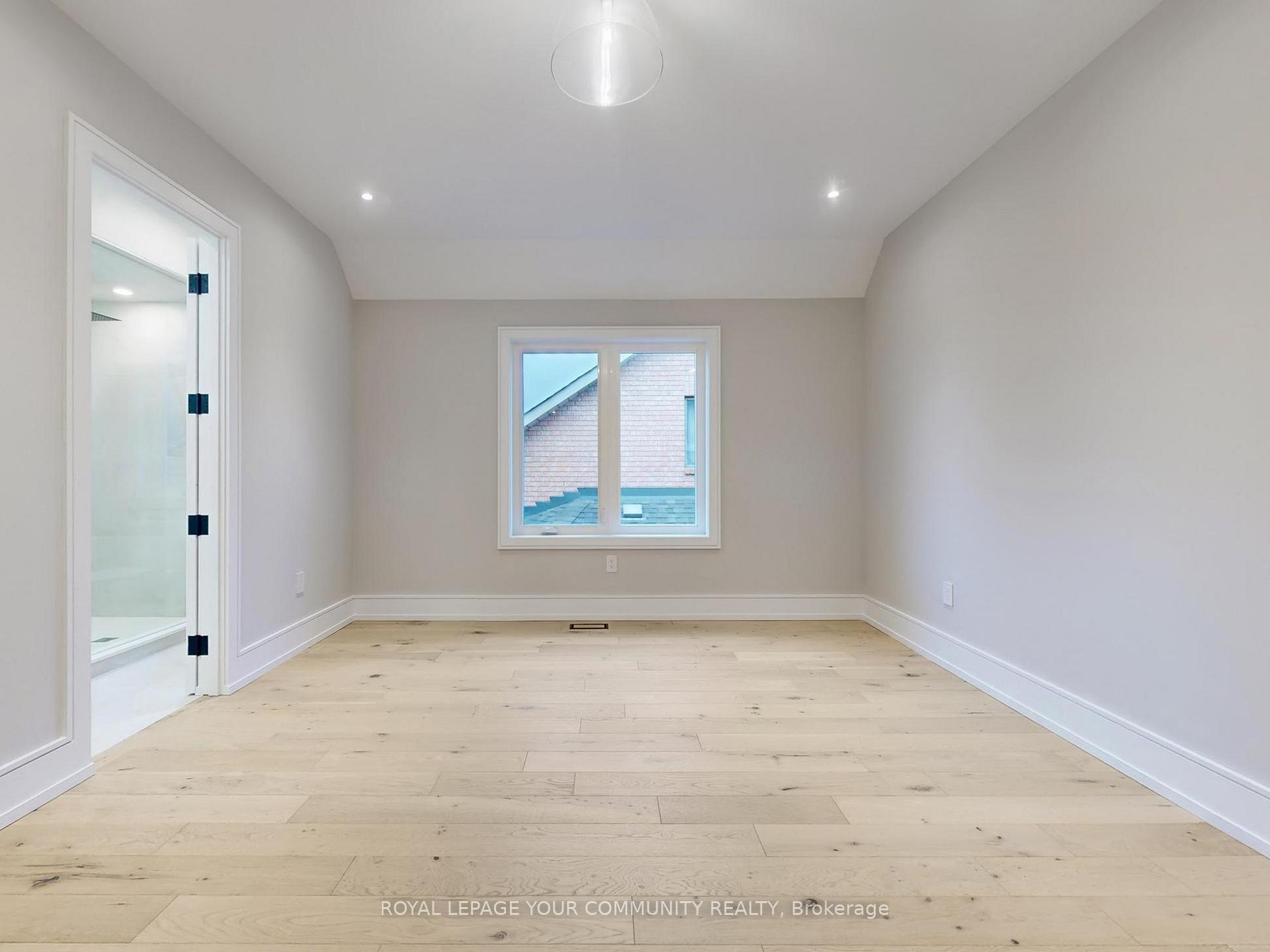 Photo 37 of 117 A Crestwood Road, Vaughan, Crestwood-Springfarm-Yorkhill — HOMEH