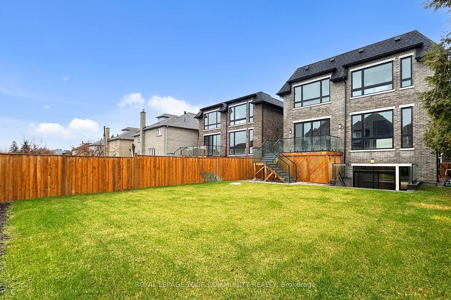 Photo 47 of 117 A Crestwood Road, Vaughan, Crestwood-Springfarm-Yorkhill — HOMEH