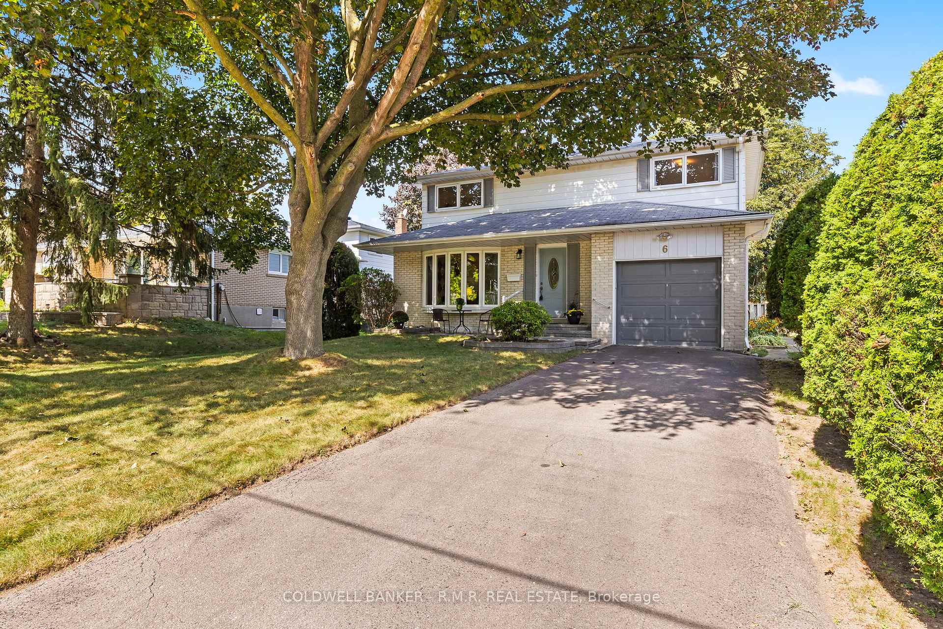 Photo 9 of 6 Carwin Crescent, Ajax, Central West — HOMEH