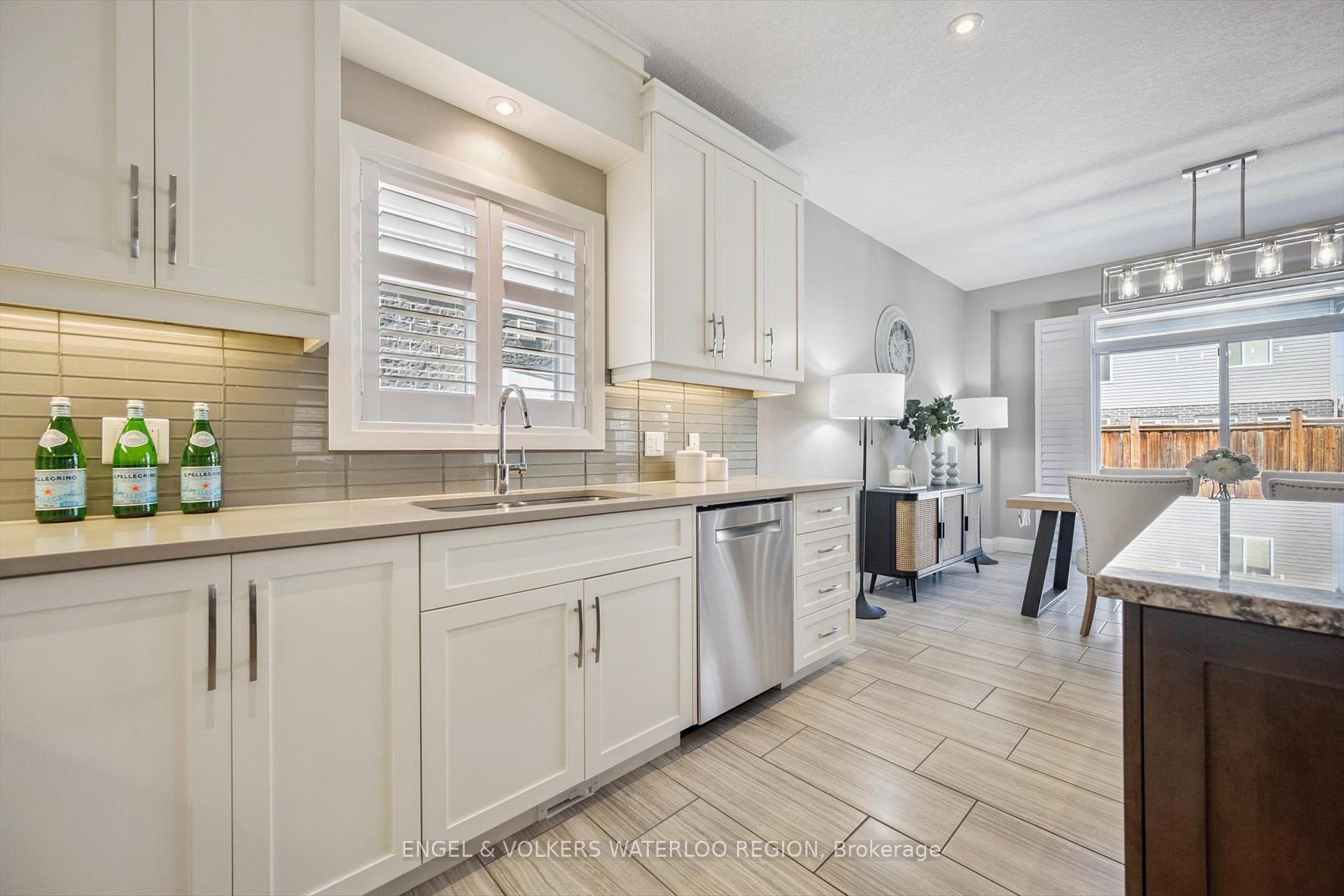 Photo 8 of 552 Wasaga Crescent, Waterloo — HOMEH