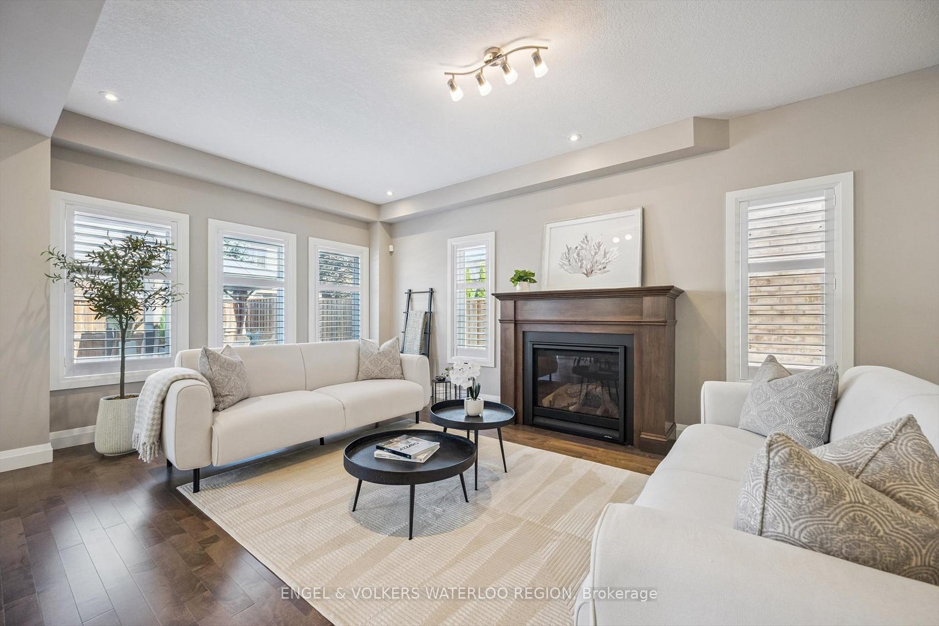 Photo 12 of 552 Wasaga Crescent, Waterloo — HOMEH