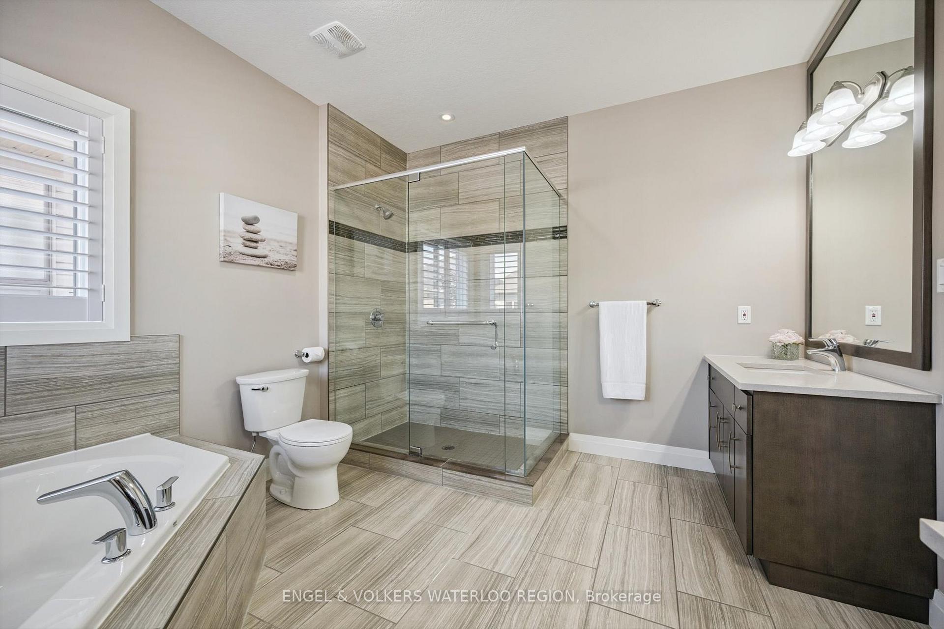 Photo 29 of 552 Wasaga Crescent, Waterloo — HOMEH