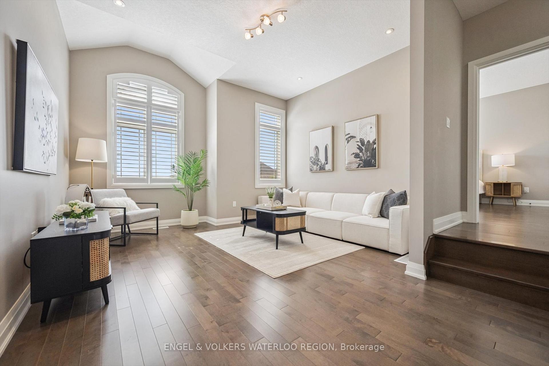 Photo 33 of 552 Wasaga Crescent, Waterloo — HOMEH