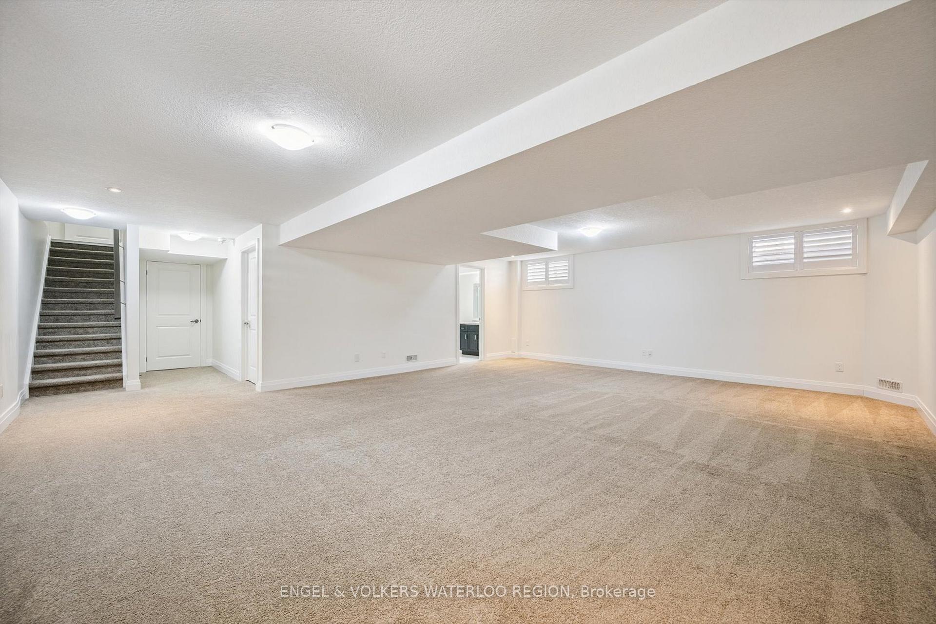 Photo 35 of 552 Wasaga Crescent, Waterloo — HOMEH