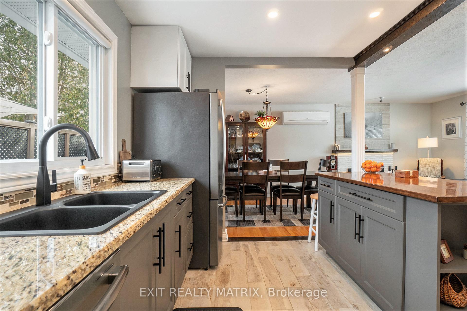 Photo 8 of 19 Dunham Street, Ottawa, Cardinal Heights — HOMEH