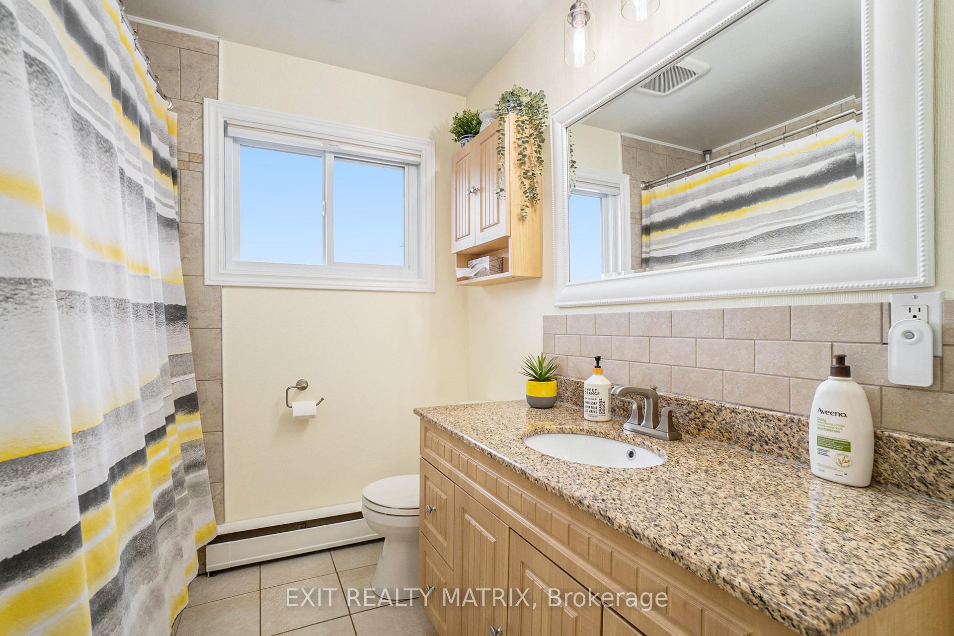Photo 16 of 19 Dunham Street, Ottawa, Cardinal Heights — HOMEH