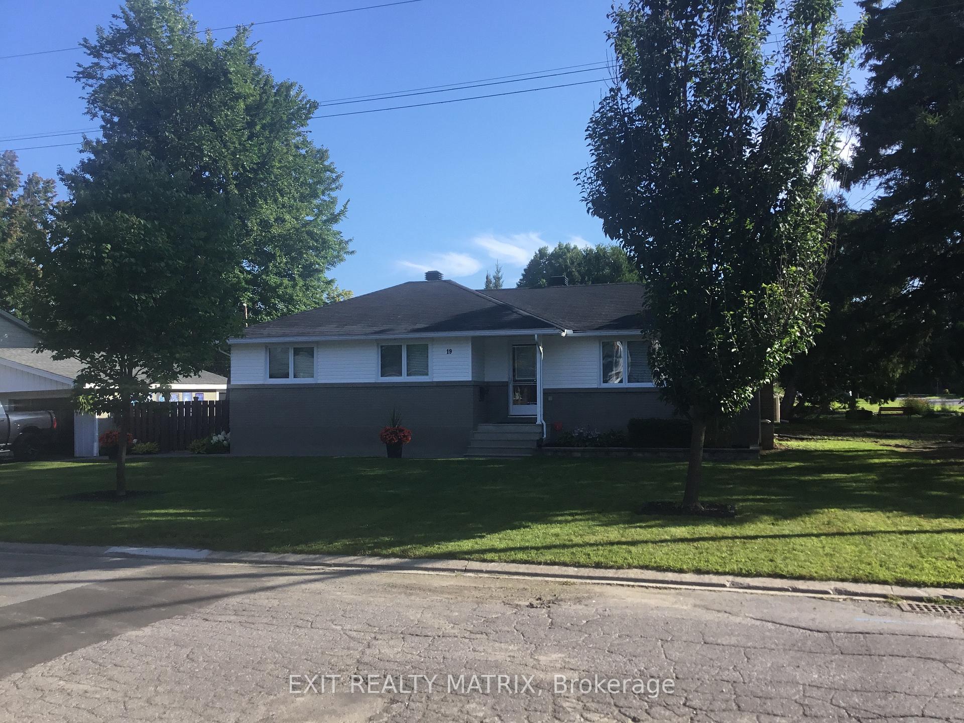 Photo 29 of 19 Dunham Street, Ottawa, Cardinal Heights — HOMEH