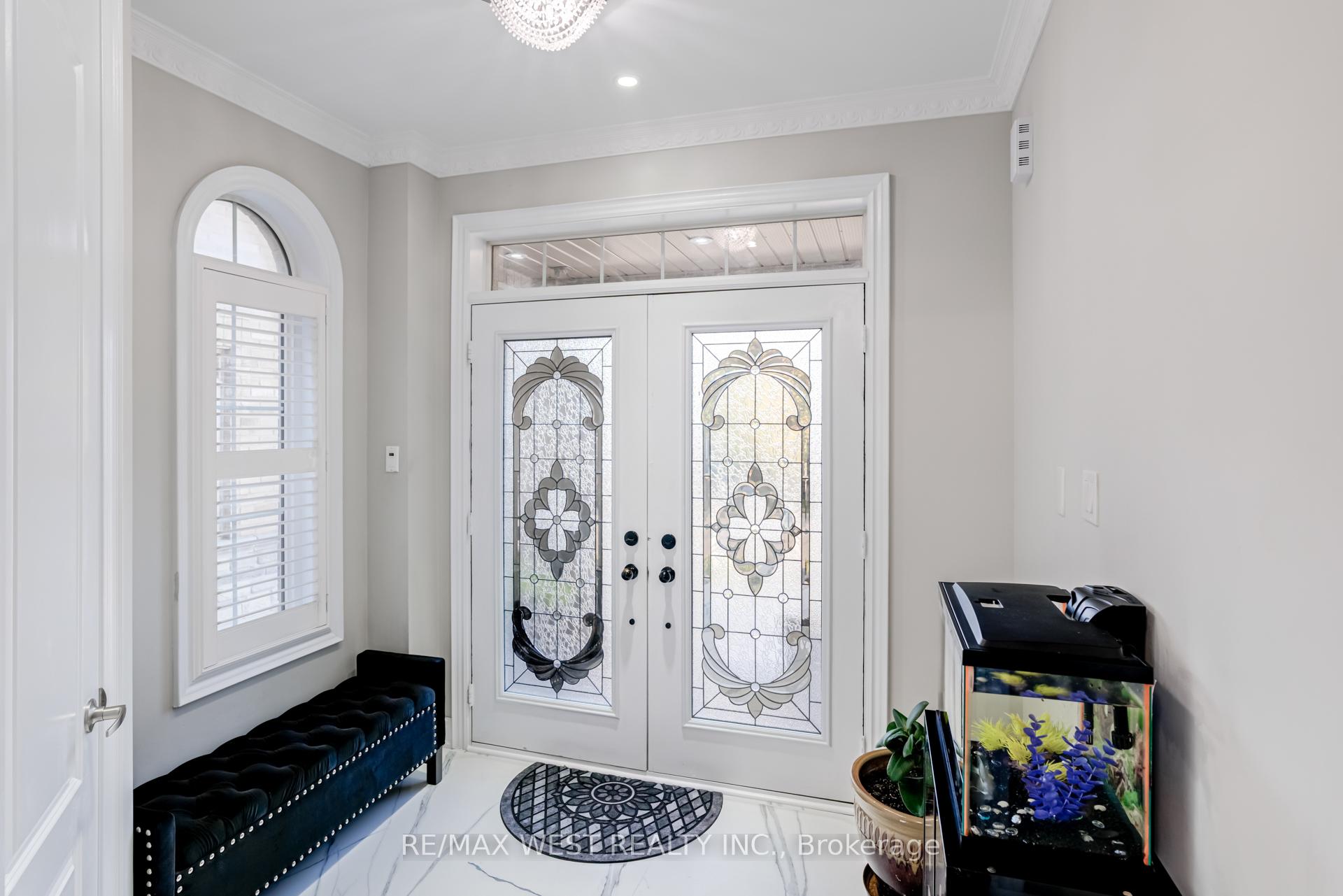 Photo 3 of 238 Wardlaw Place, Vaughan, Vellore Village — HOMEH
