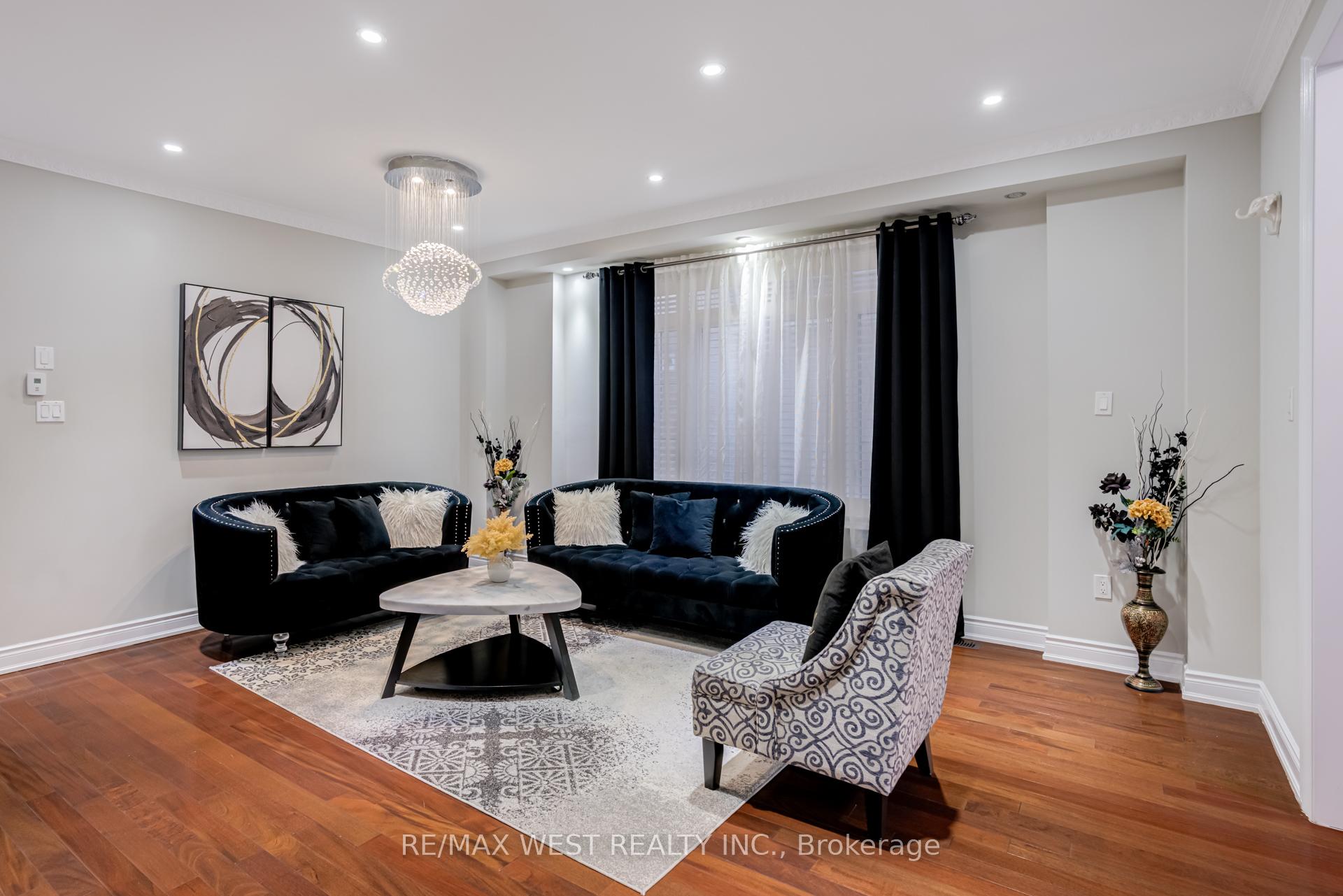 Photo 5 of 238 Wardlaw Place, Vaughan, Vellore Village — HOMEH