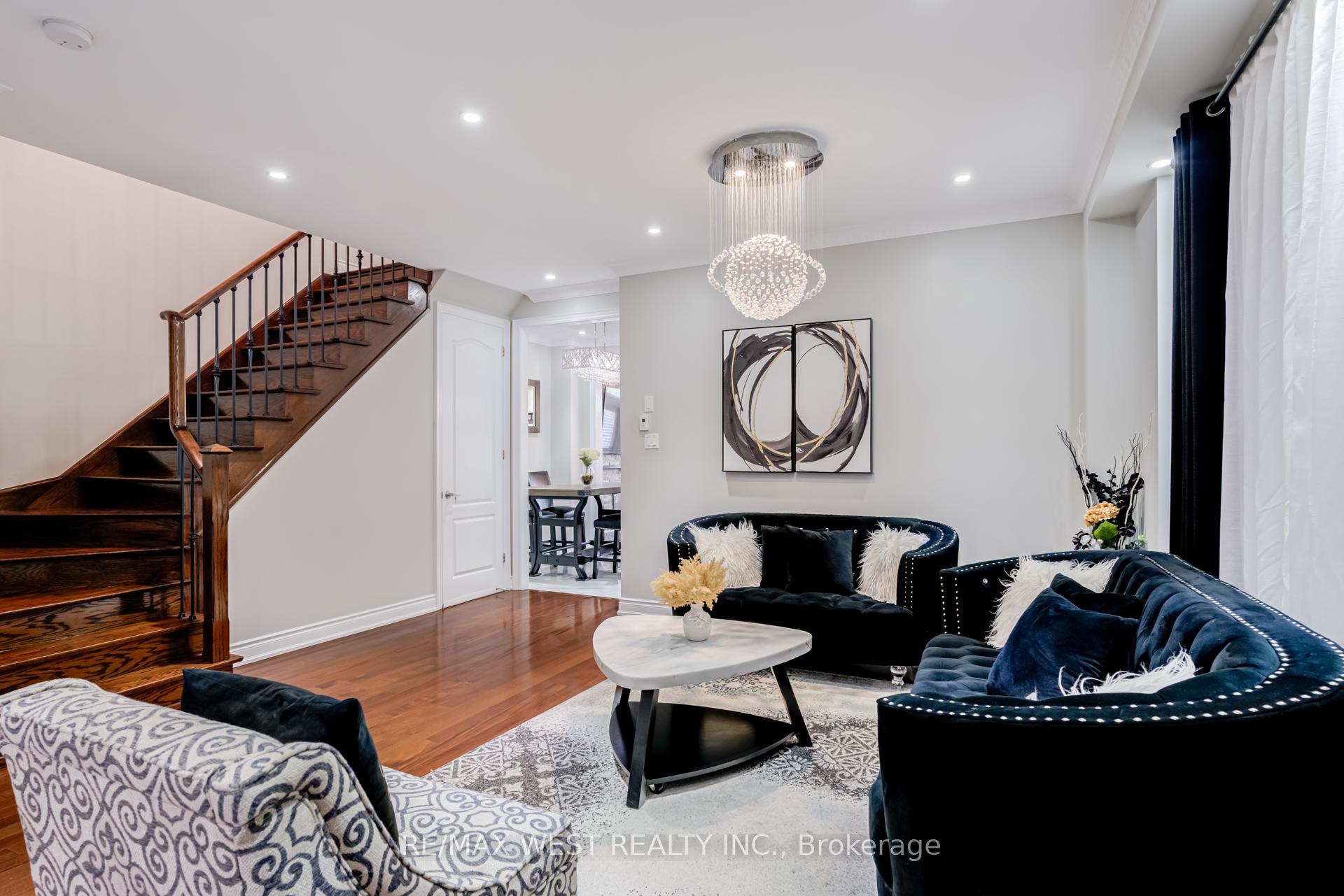 Photo 6 of 238 Wardlaw Place, Vaughan, Vellore Village — HOMEH