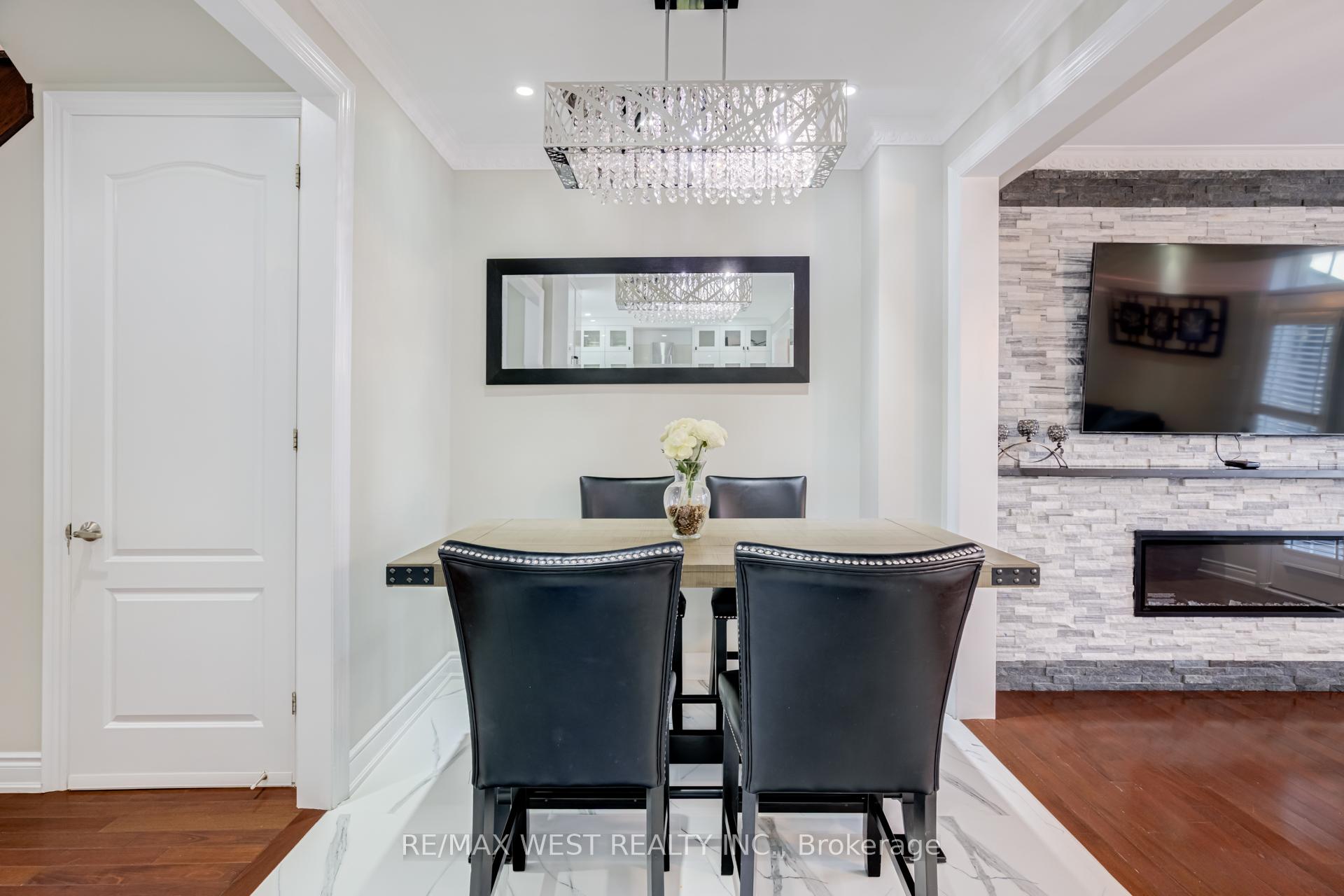Photo 8 of 238 Wardlaw Place, Vaughan, Vellore Village — HOMEH