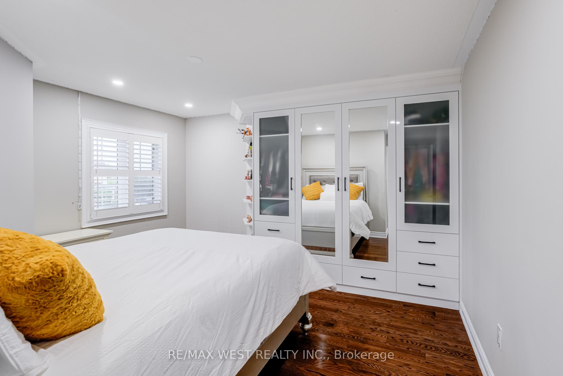 Photo 24 of 238 Wardlaw Place, Vaughan, Vellore Village — HOMEH
