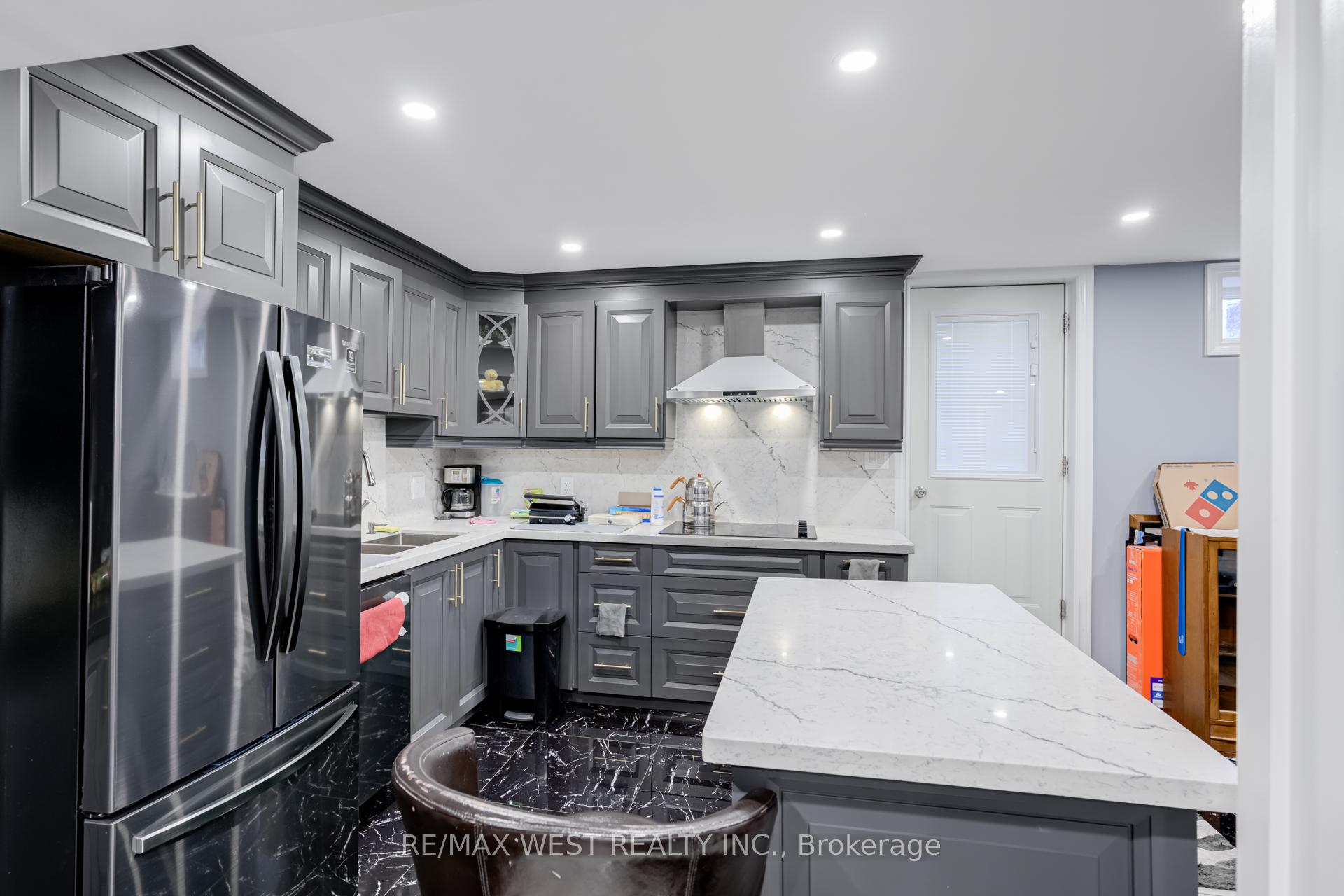Photo 26 of 238 Wardlaw Place, Vaughan, Vellore Village — HOMEH
