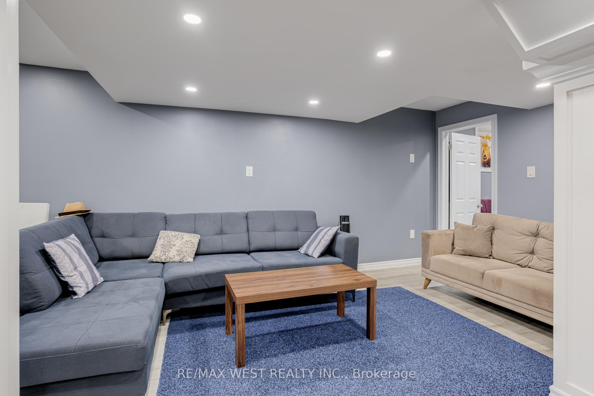 Photo 27 of 238 Wardlaw Place, Vaughan, Vellore Village — HOMEH