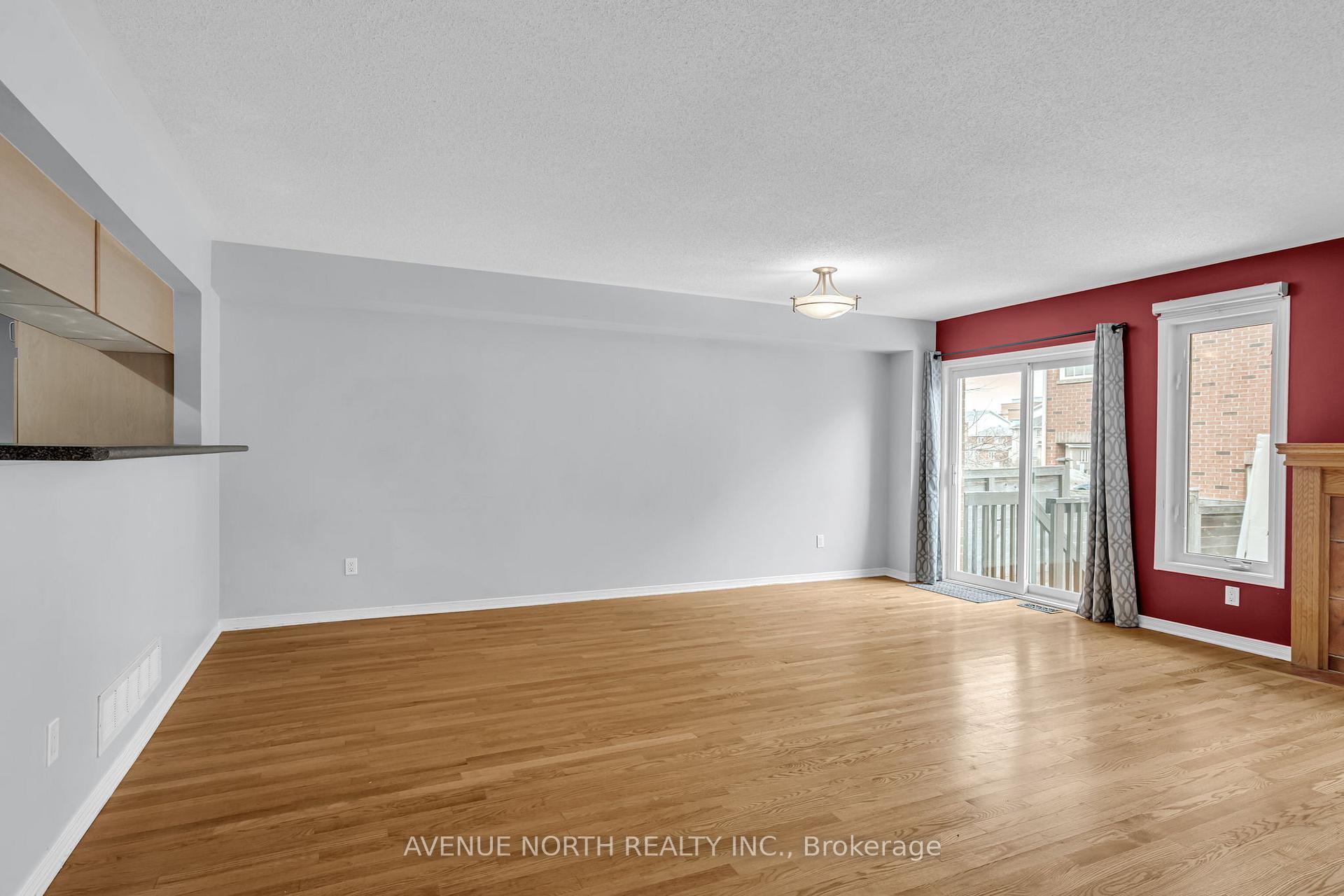 Photo 12 of 352 Freedom Private, Ottawa, Riverview Park — HOMEH