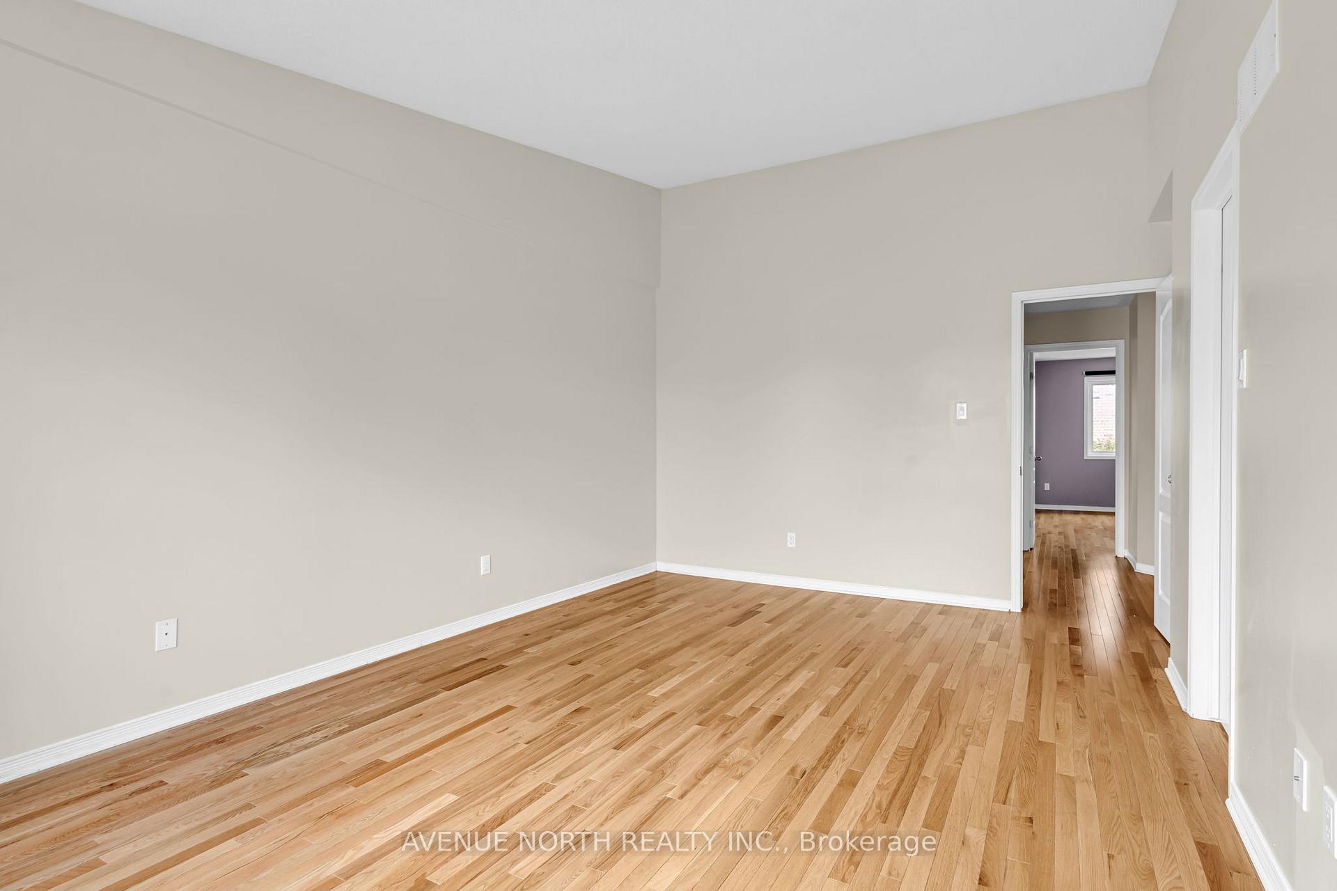 Photo 20 of 352 Freedom Private, Ottawa, Riverview Park — HOMEH