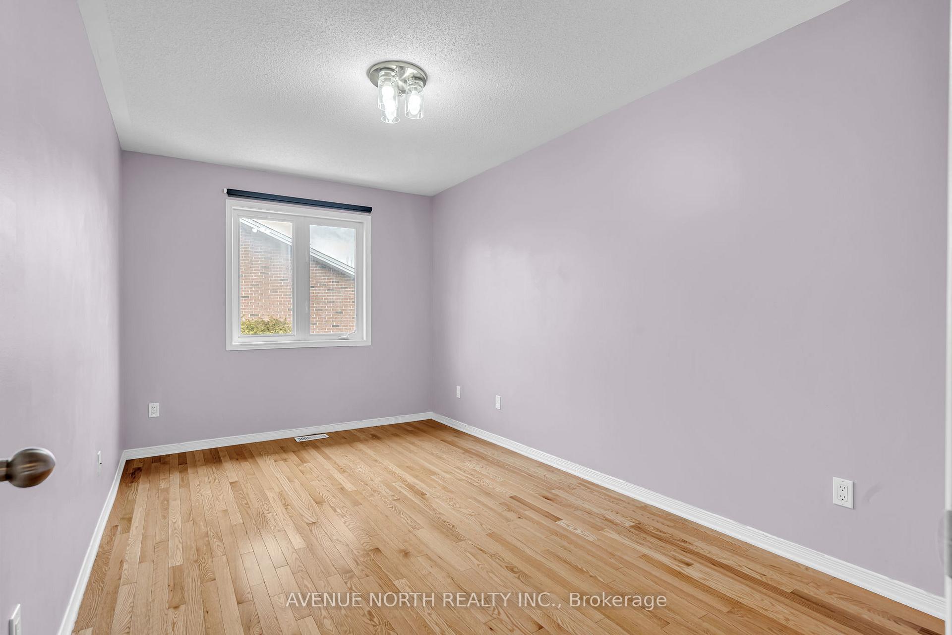 Photo 22 of 352 Freedom Private, Ottawa, Riverview Park — HOMEH