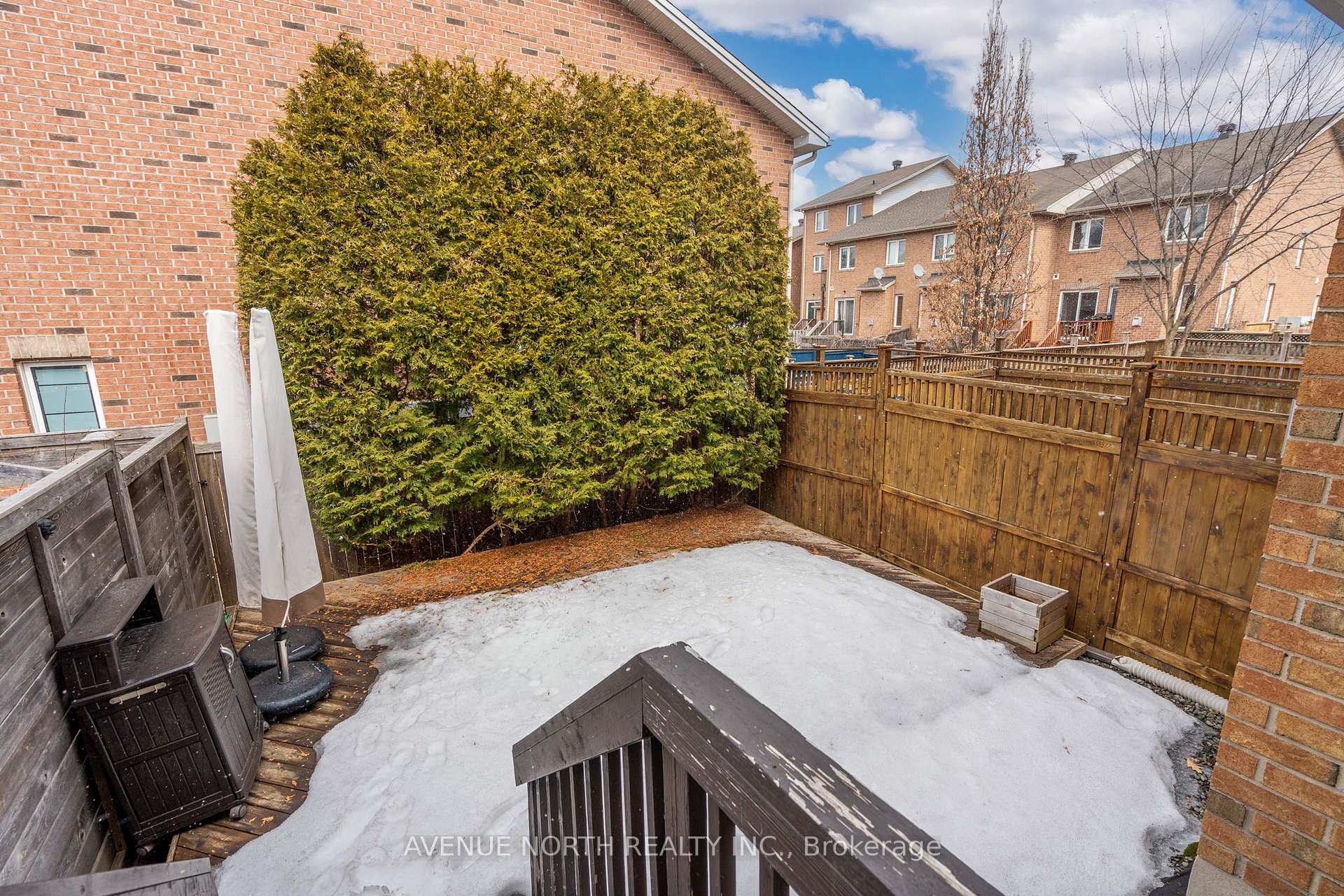 Photo 31 of 352 Freedom Private, Ottawa, Riverview Park — HOMEH