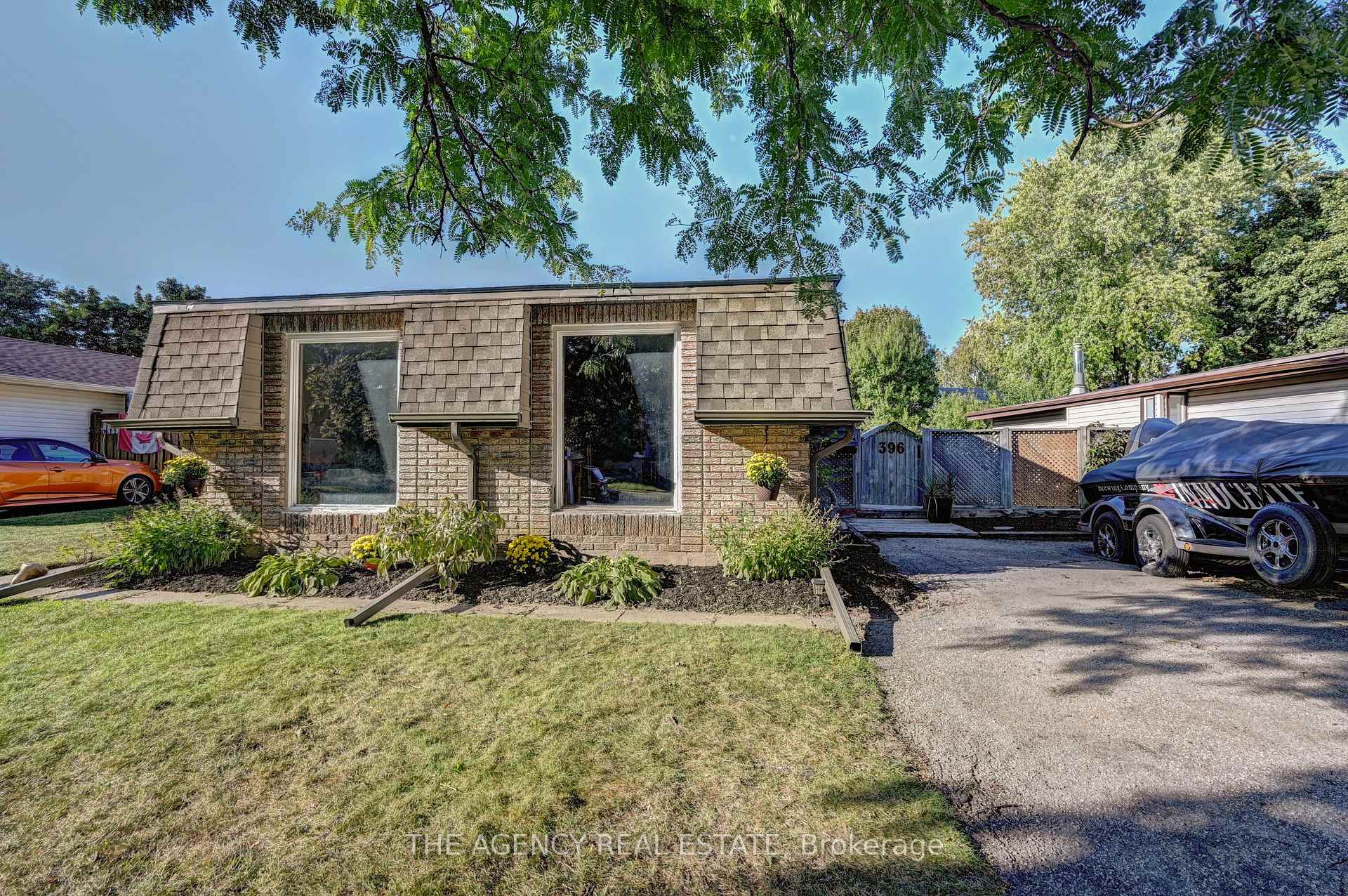 Photo 1 of 396 Dunvegan Drive, Waterloo — HOMEH