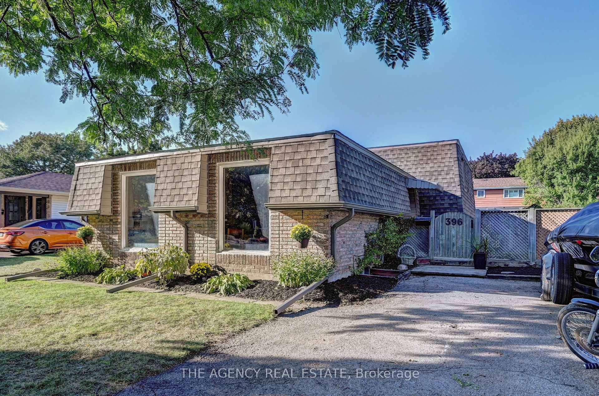 Photo 2 of 396 Dunvegan Drive, Waterloo — HOMEH