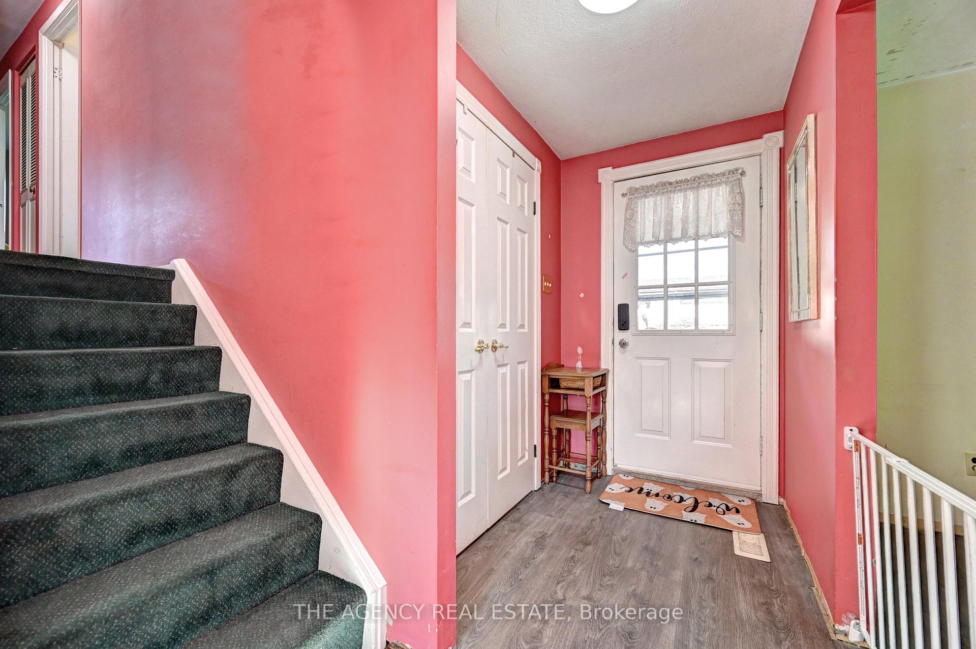 Photo 5 of 396 Dunvegan Drive, Waterloo — HOMEH