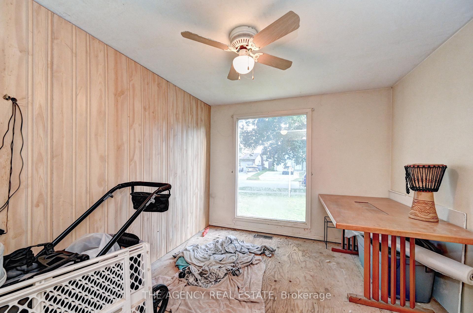 Photo 6 of 396 Dunvegan Drive, Waterloo — HOMEH