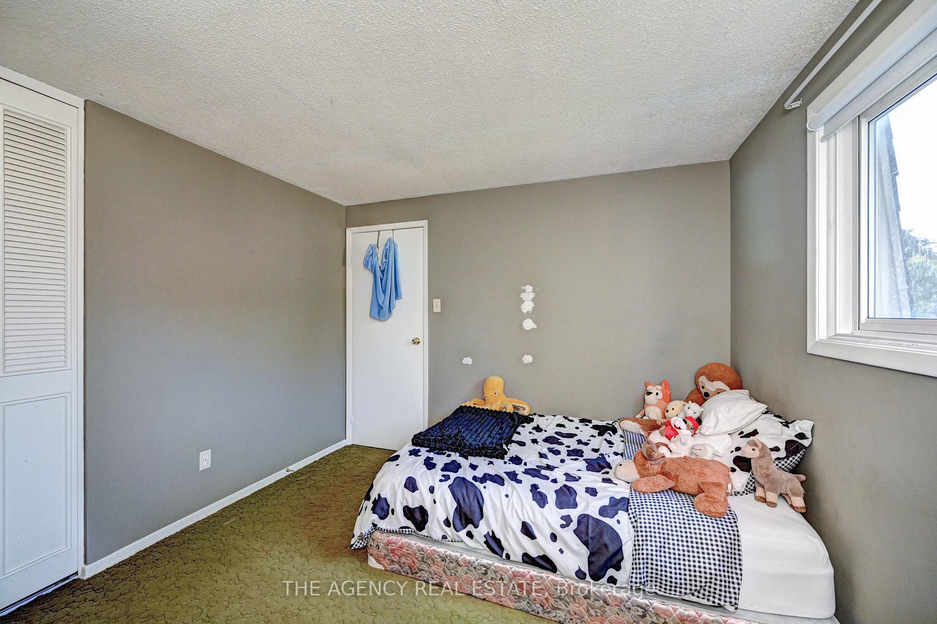 Photo 25 of 396 Dunvegan Drive, Waterloo — HOMEH
