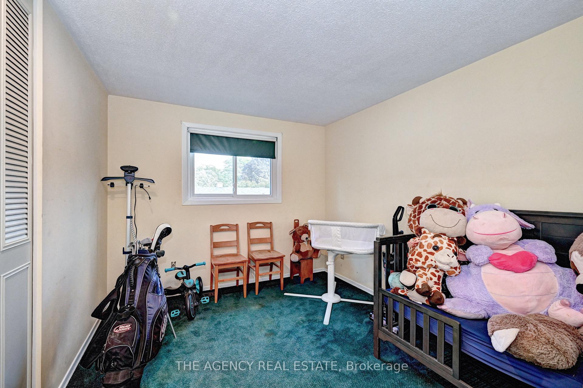 Photo 30 of 396 Dunvegan Drive, Waterloo — HOMEH
