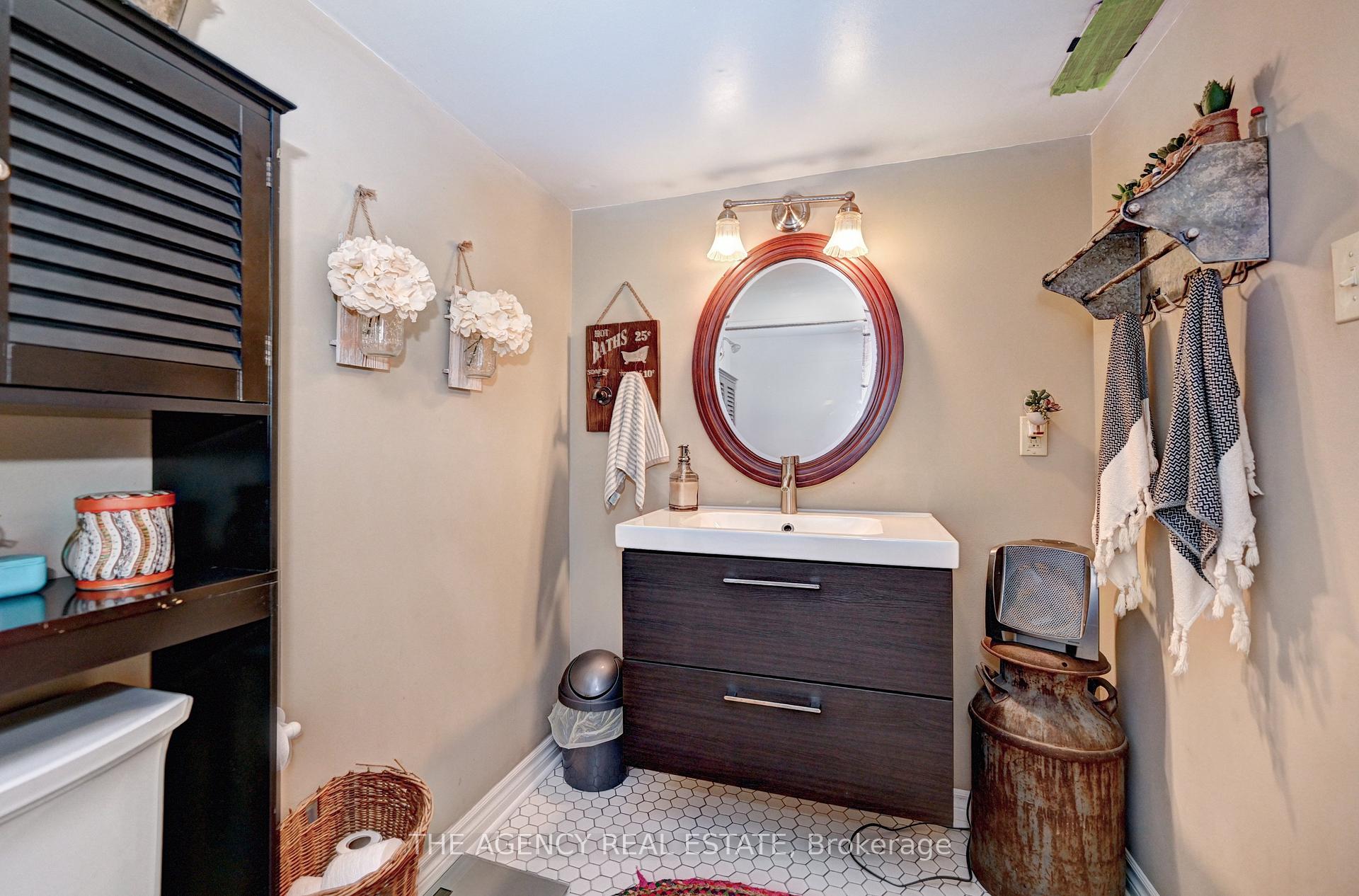 Photo 31 of 396 Dunvegan Drive, Waterloo — HOMEH