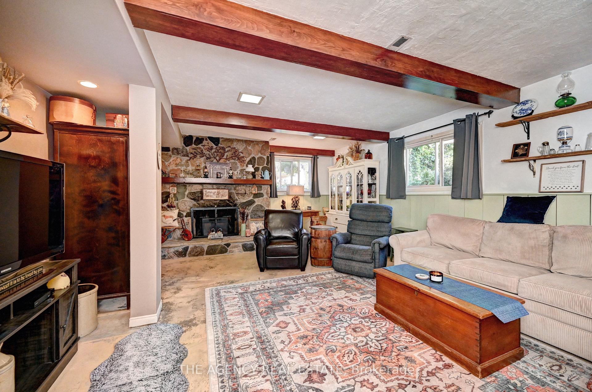 Photo 35 of 396 Dunvegan Drive, Waterloo — HOMEH