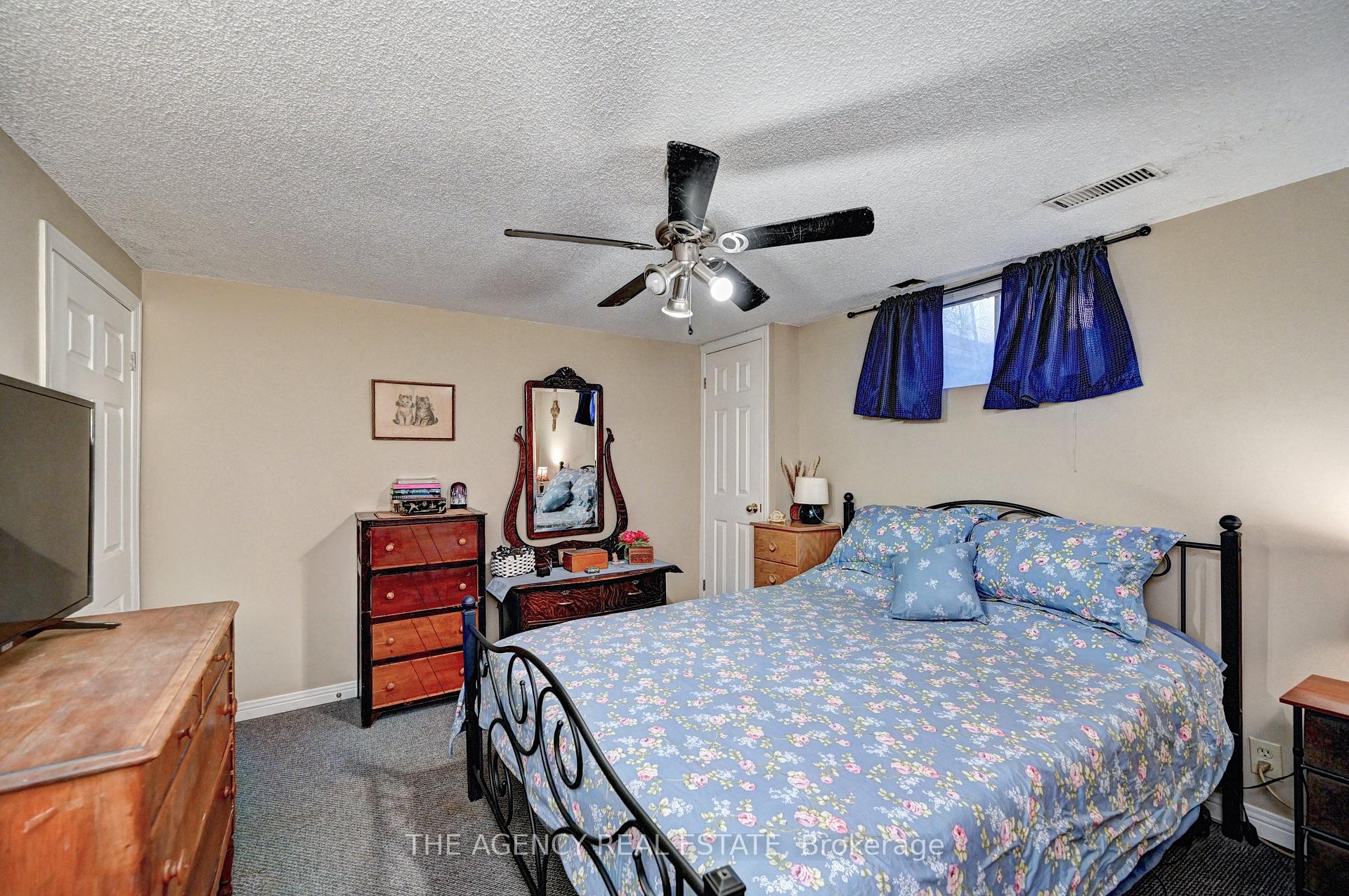 Photo 40 of 396 Dunvegan Drive, Waterloo — HOMEH