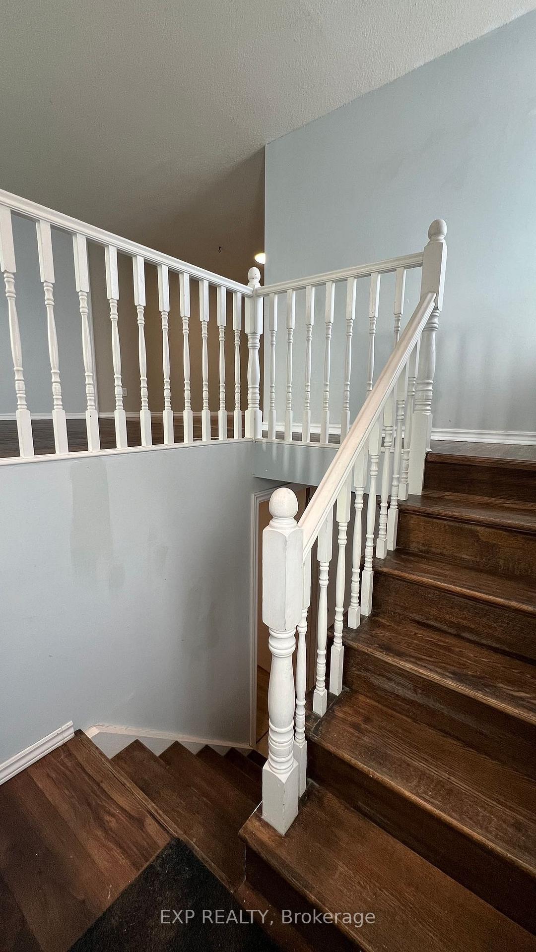 Photo 2 of 450 Drummerhill Crescent, Waterloo — HOMEH