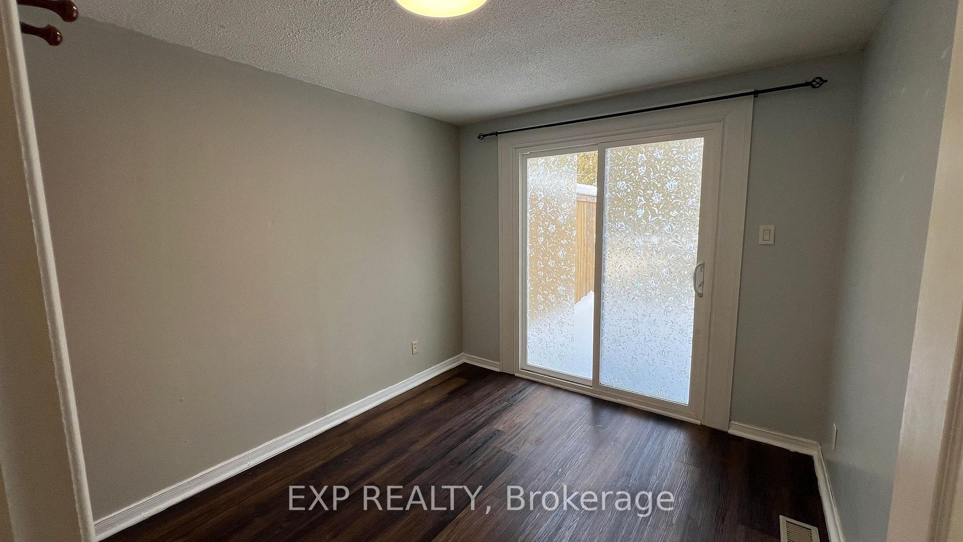 Photo 10 of 450 Drummerhill Crescent, Waterloo — HOMEH