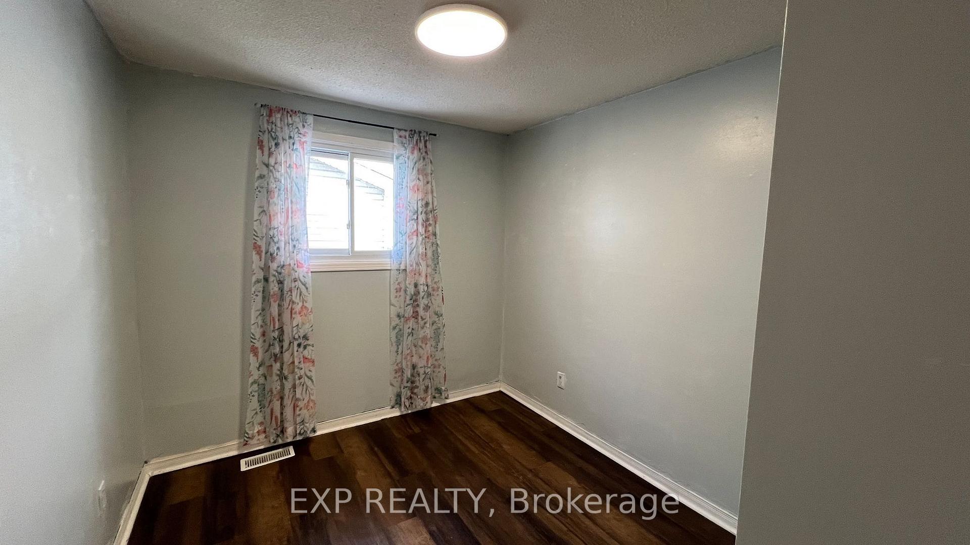 Photo 12 of 450 Drummerhill Crescent, Waterloo — HOMEH