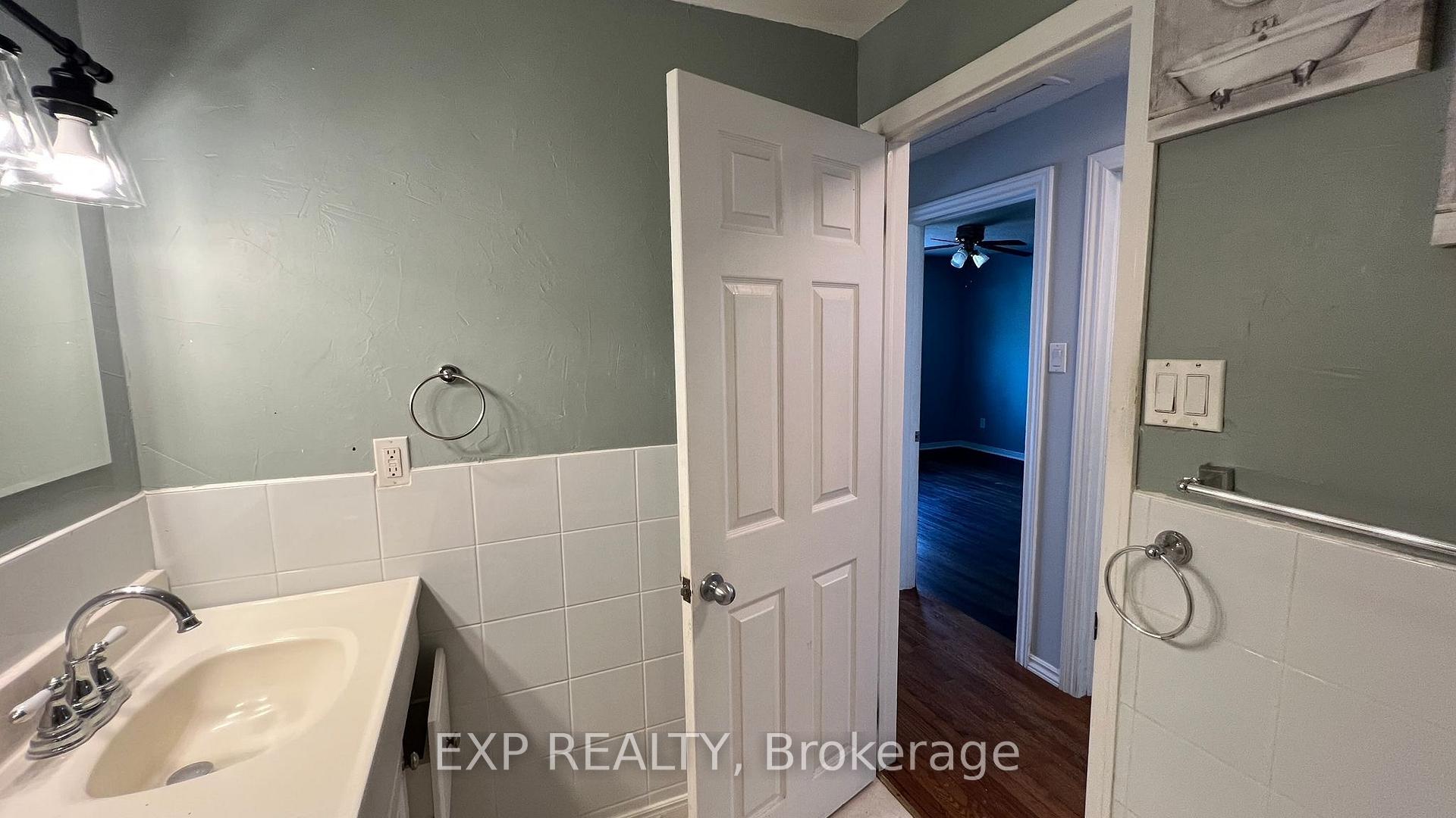 Photo 14 of 450 Drummerhill Crescent, Waterloo — HOMEH
