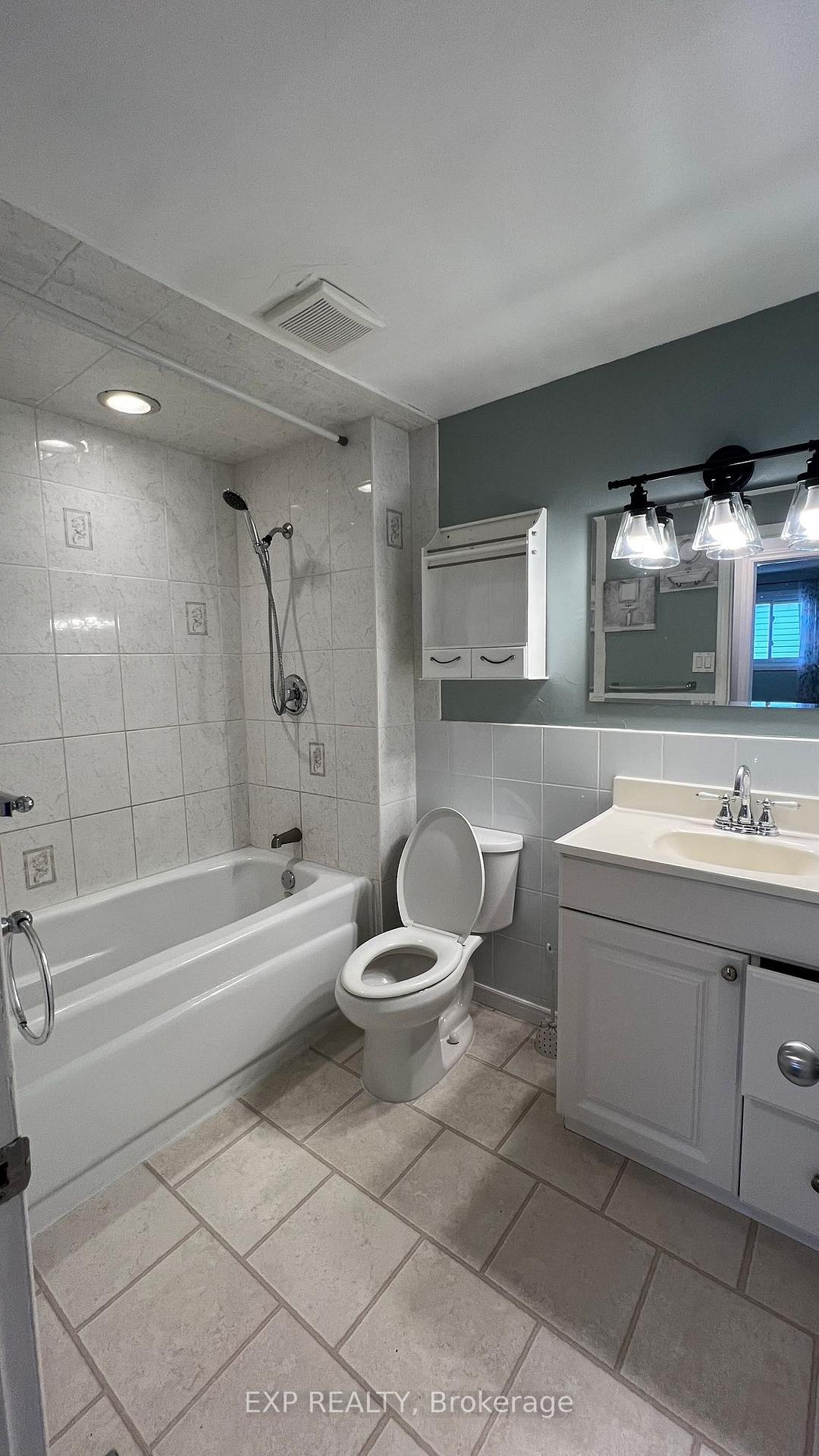 Photo 15 of 450 Drummerhill Crescent, Waterloo — HOMEH
