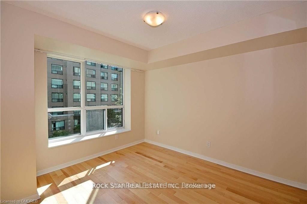 Photo 3 of Unit 425, 109 FRONT St E, Toronto, Moss Park — HOMEH