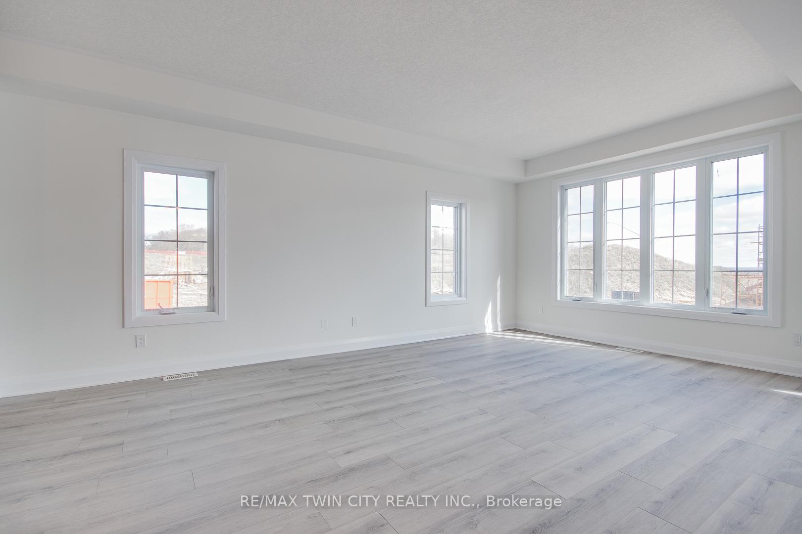 Photo 11 of 307 Raspberry Place, Waterloo — HOMEH