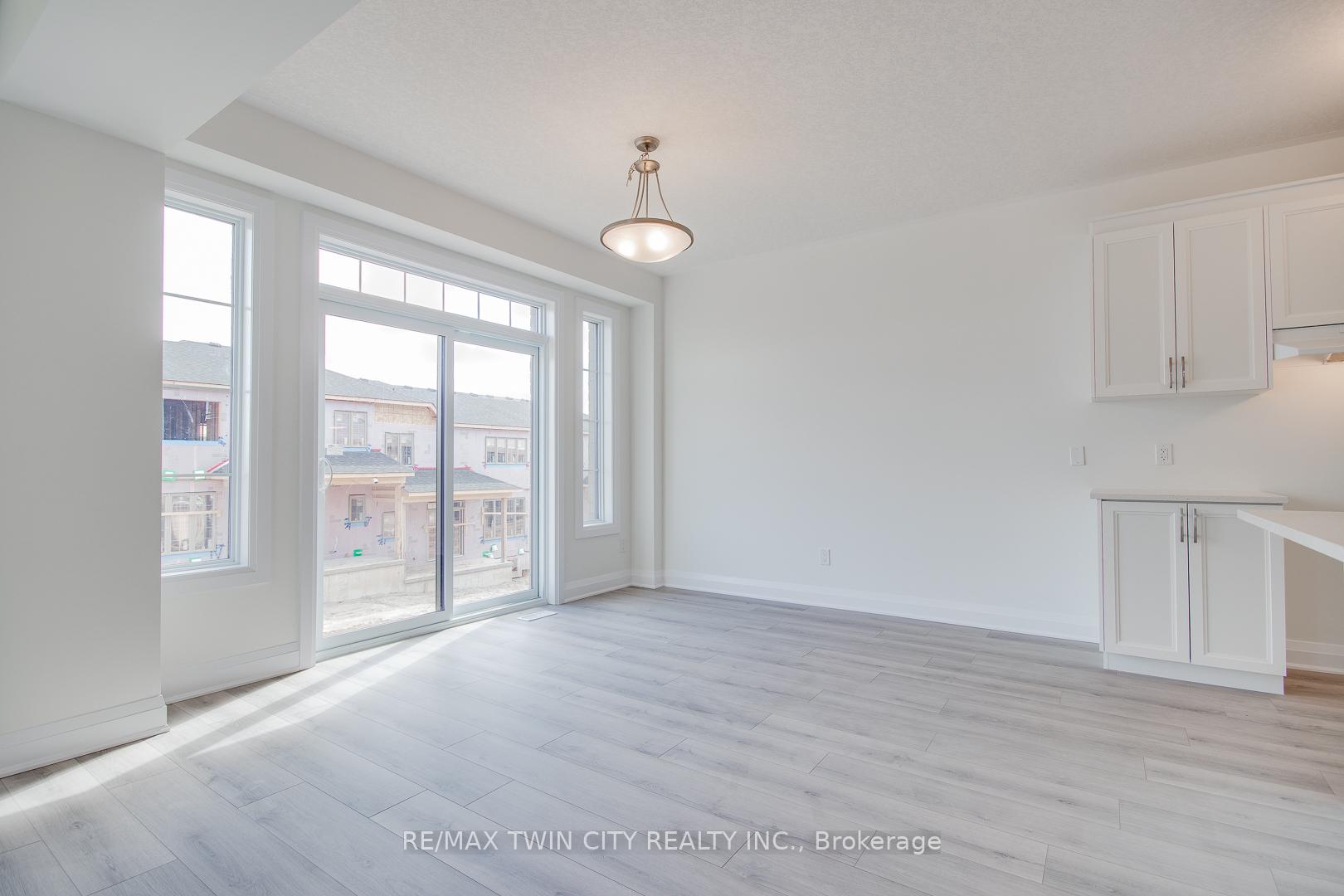 Photo 13 of 307 Raspberry Place, Waterloo — HOMEH