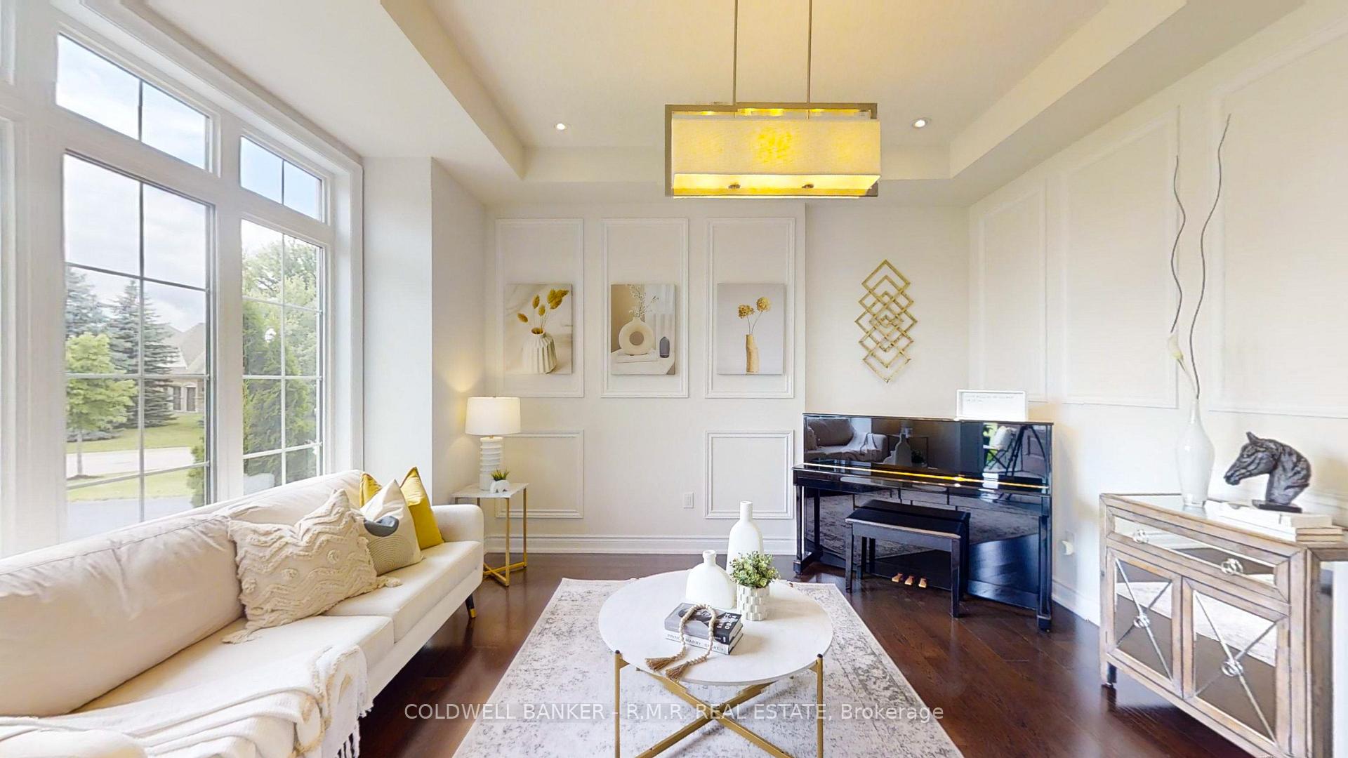 Photo 5 of 19 Forestgreen Drive, Uxbridge, Rural Uxbridge — HOMEH